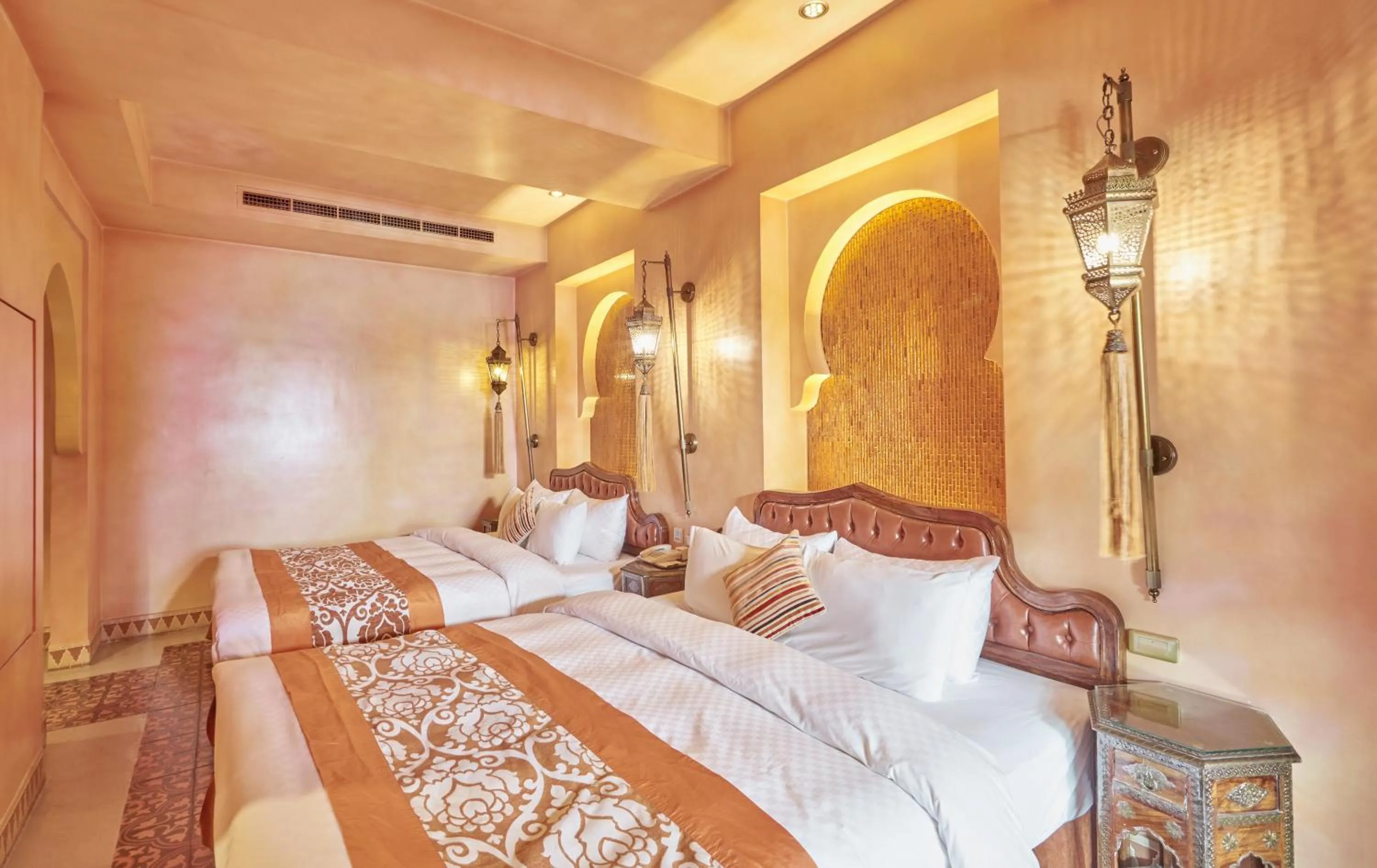 Bed in Kenting Amanda Hotel