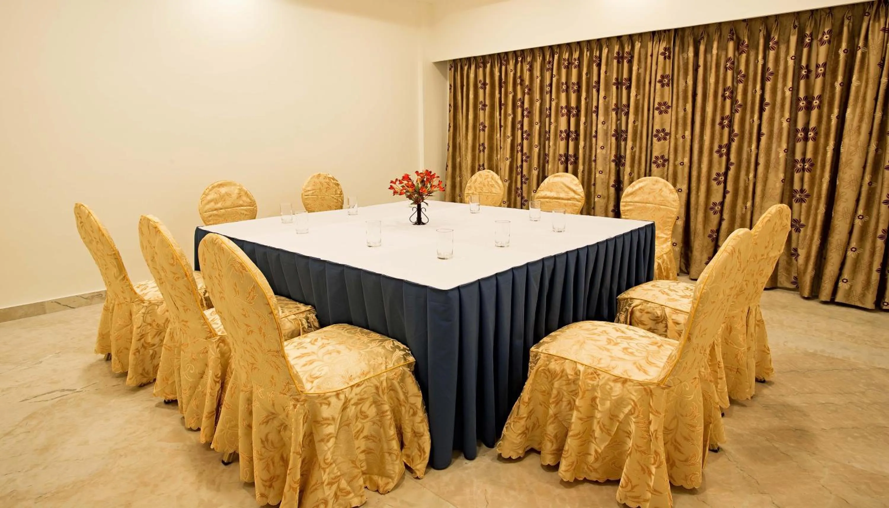 Business facilities in JP Chennai Hotel