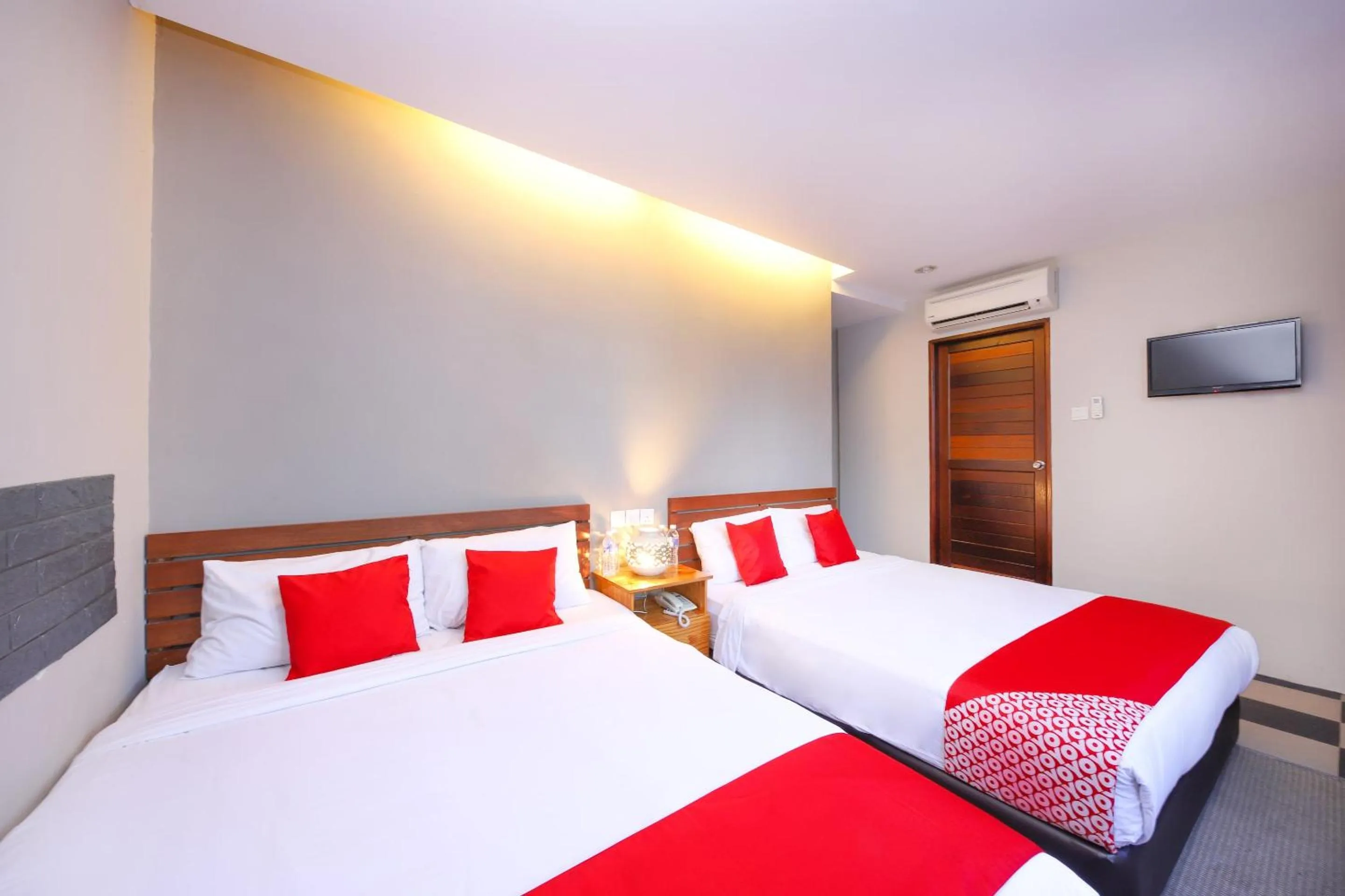 Bedroom, Bed in Hotel O Hills Residence