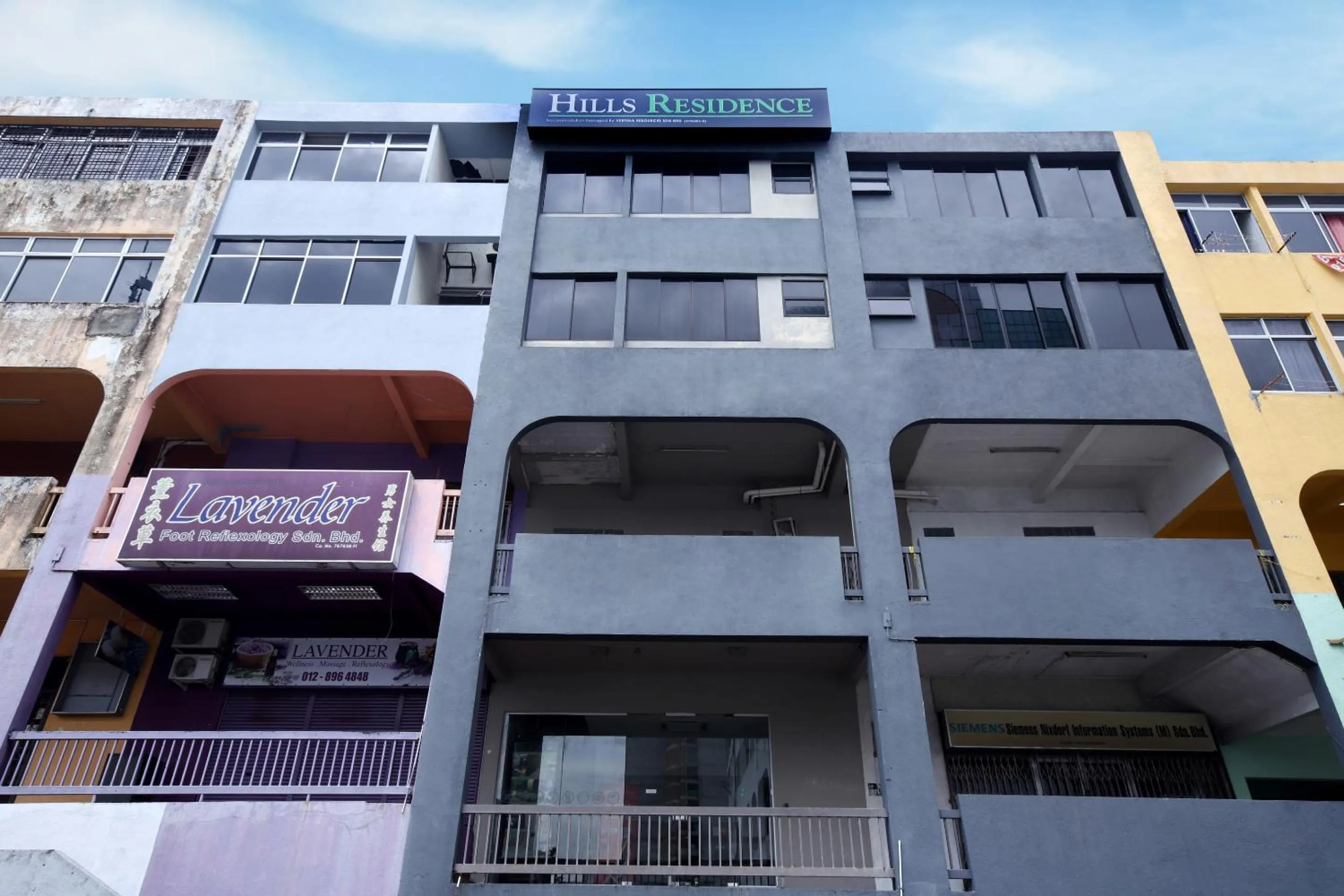 Facade/entrance in Hotel O Hills Residence
