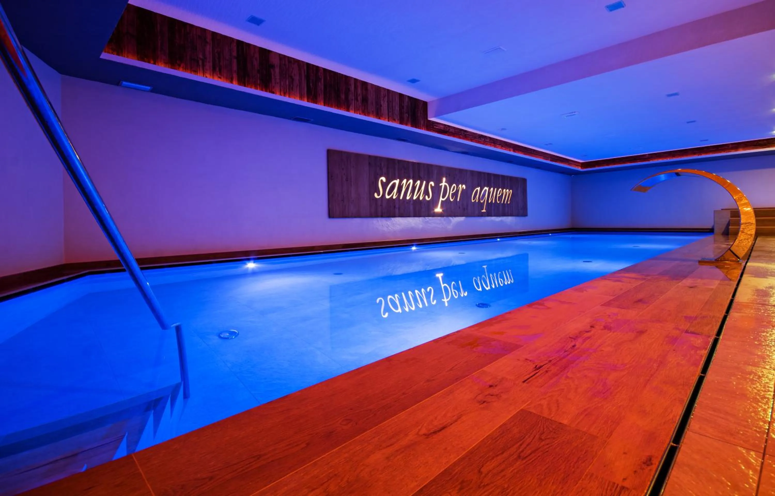 Swimming pool in Hotel Amerikan