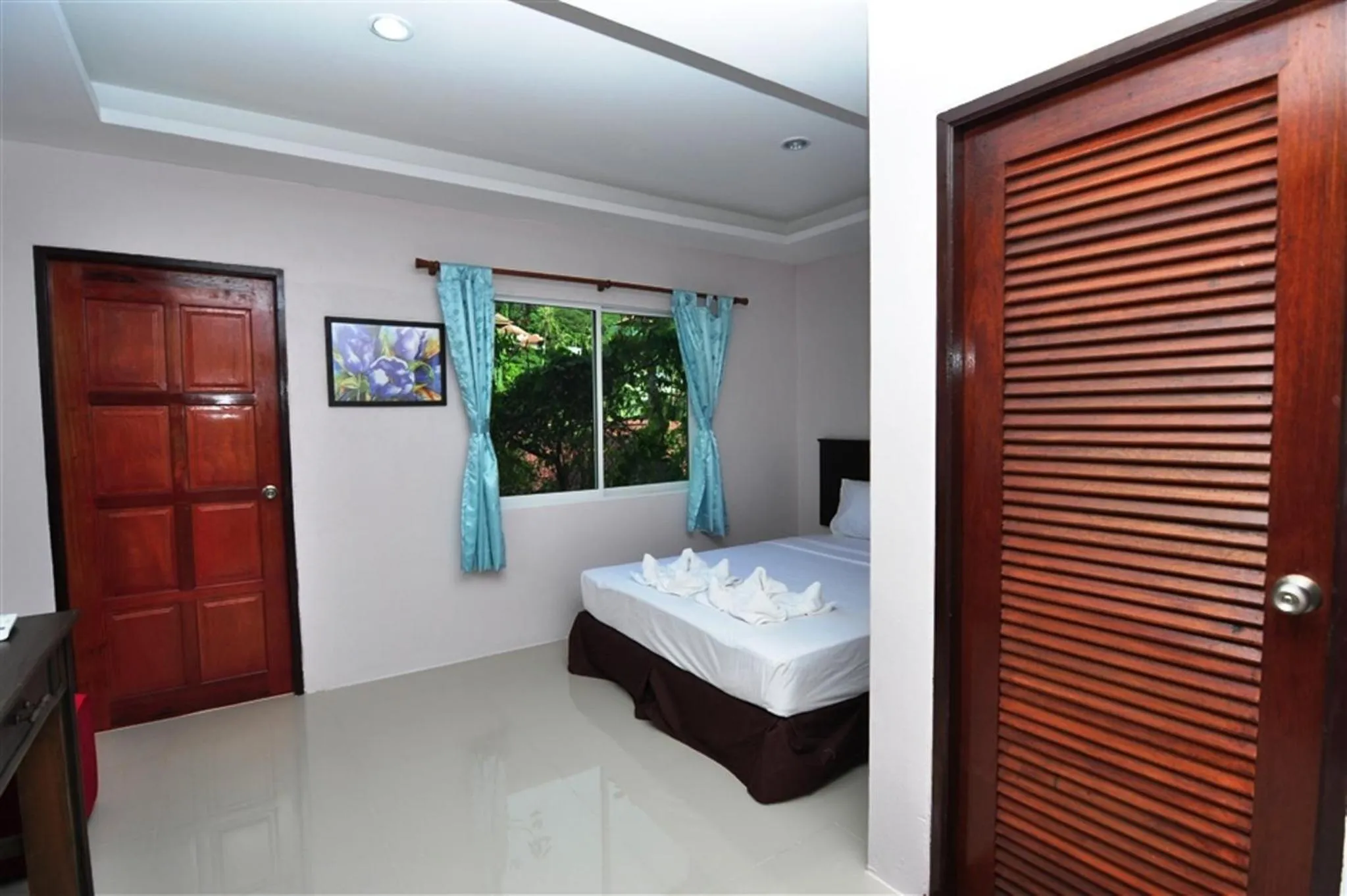 Photo of the whole room, Bed in Sabai House