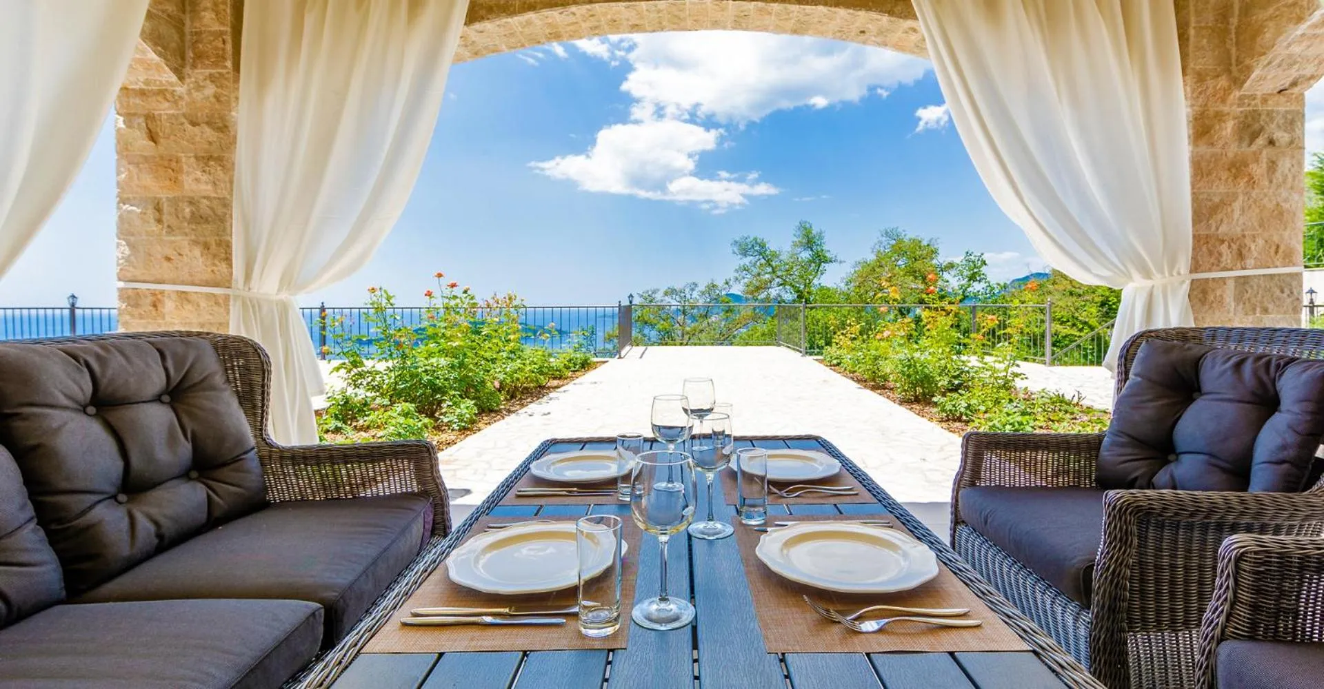 Patio in Oak Leaf Residences