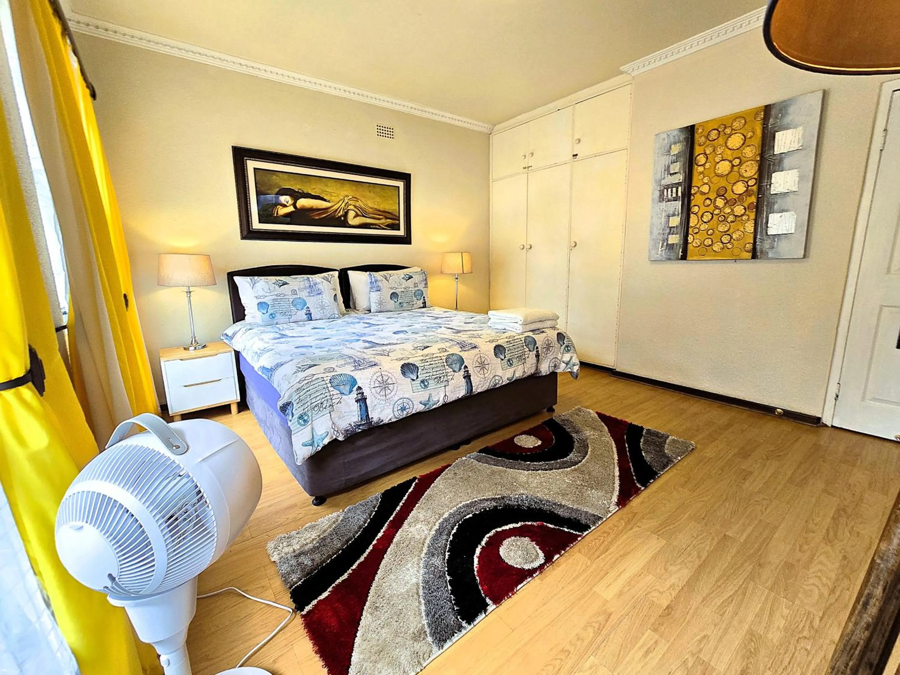 Bed in Walters Lane Luxury Accommodation main house - No loadshedding
