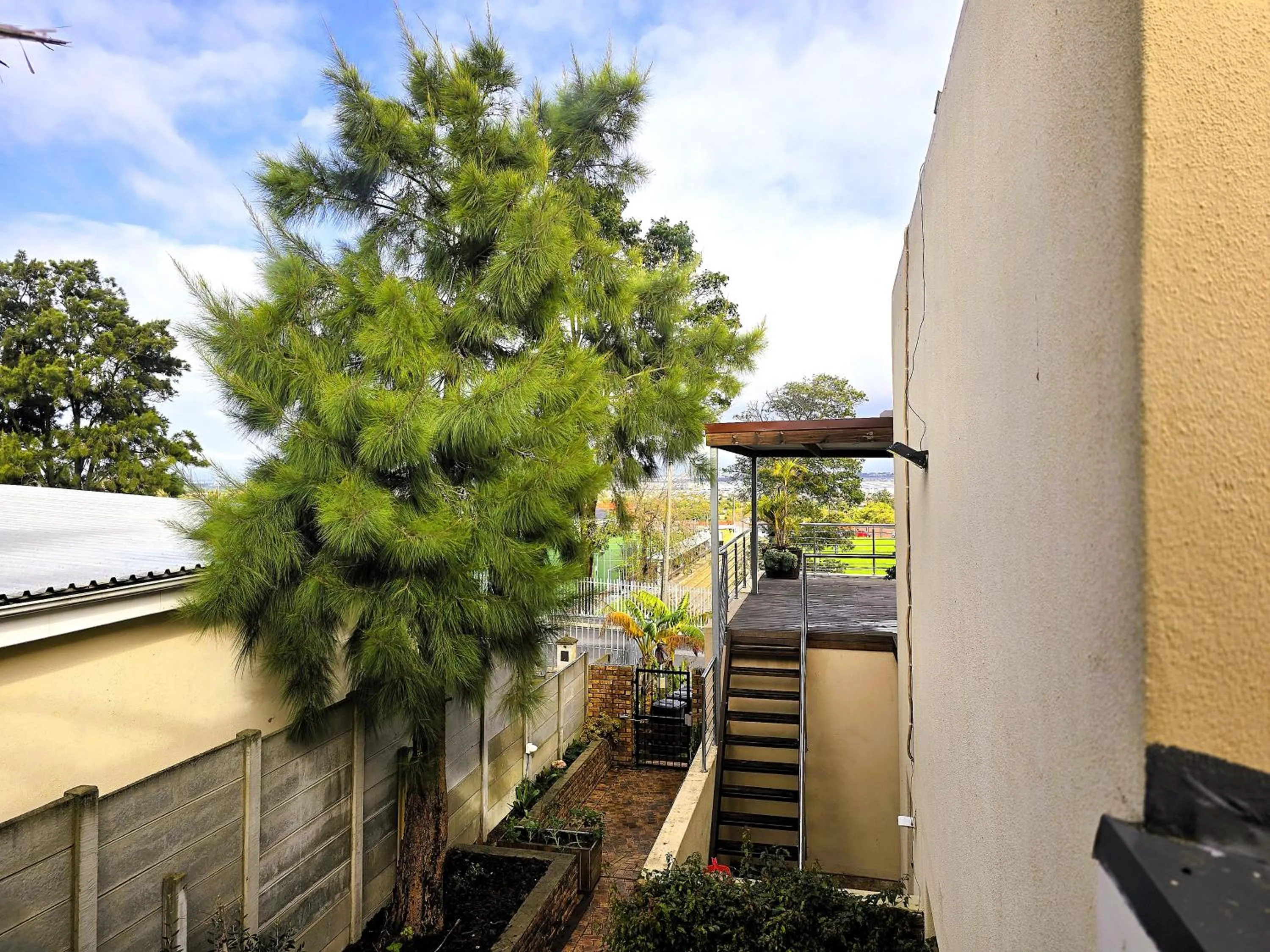 Garden in Walters Lane Luxury Accommodation main house - No loadshedding