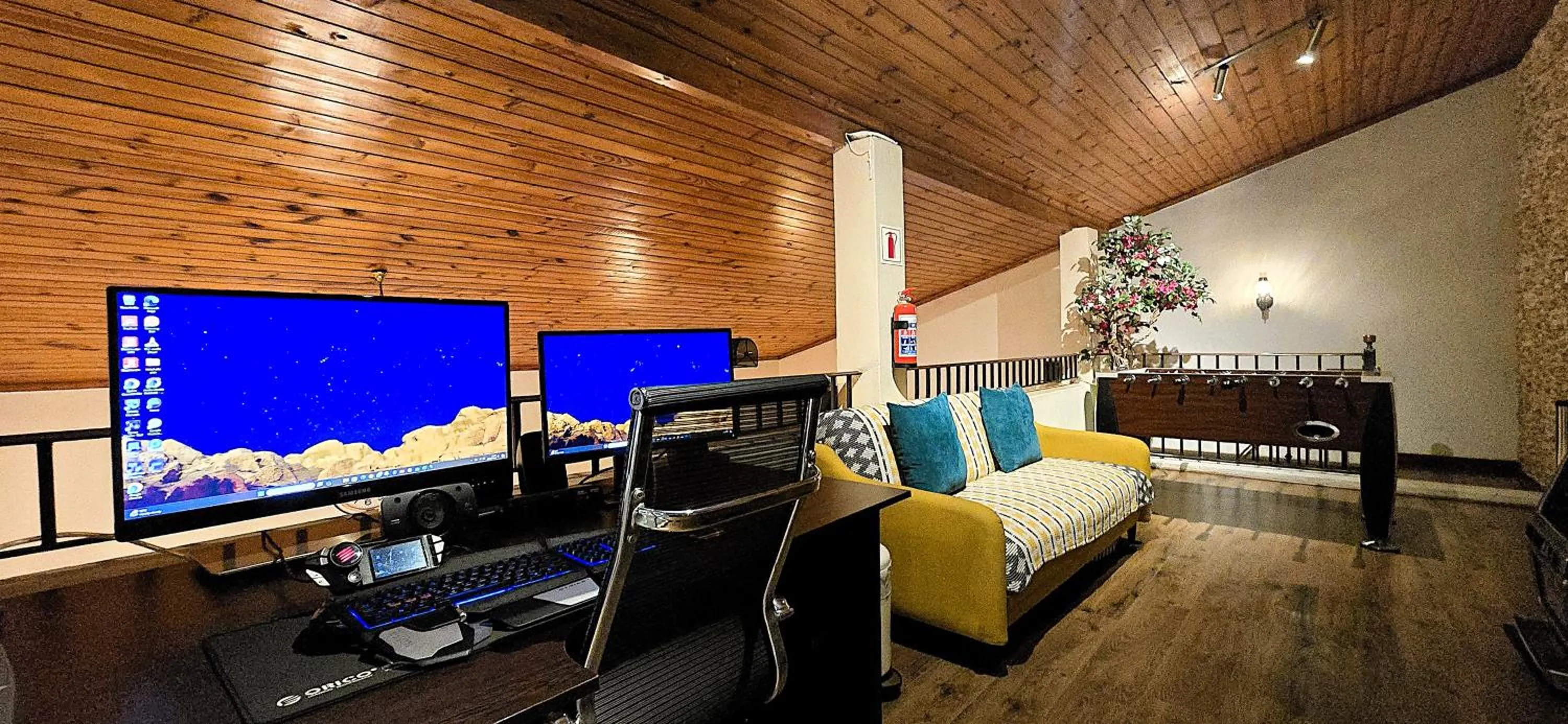 TV and multimedia in Walters Lane Luxury Accommodation main house - No loadshedding