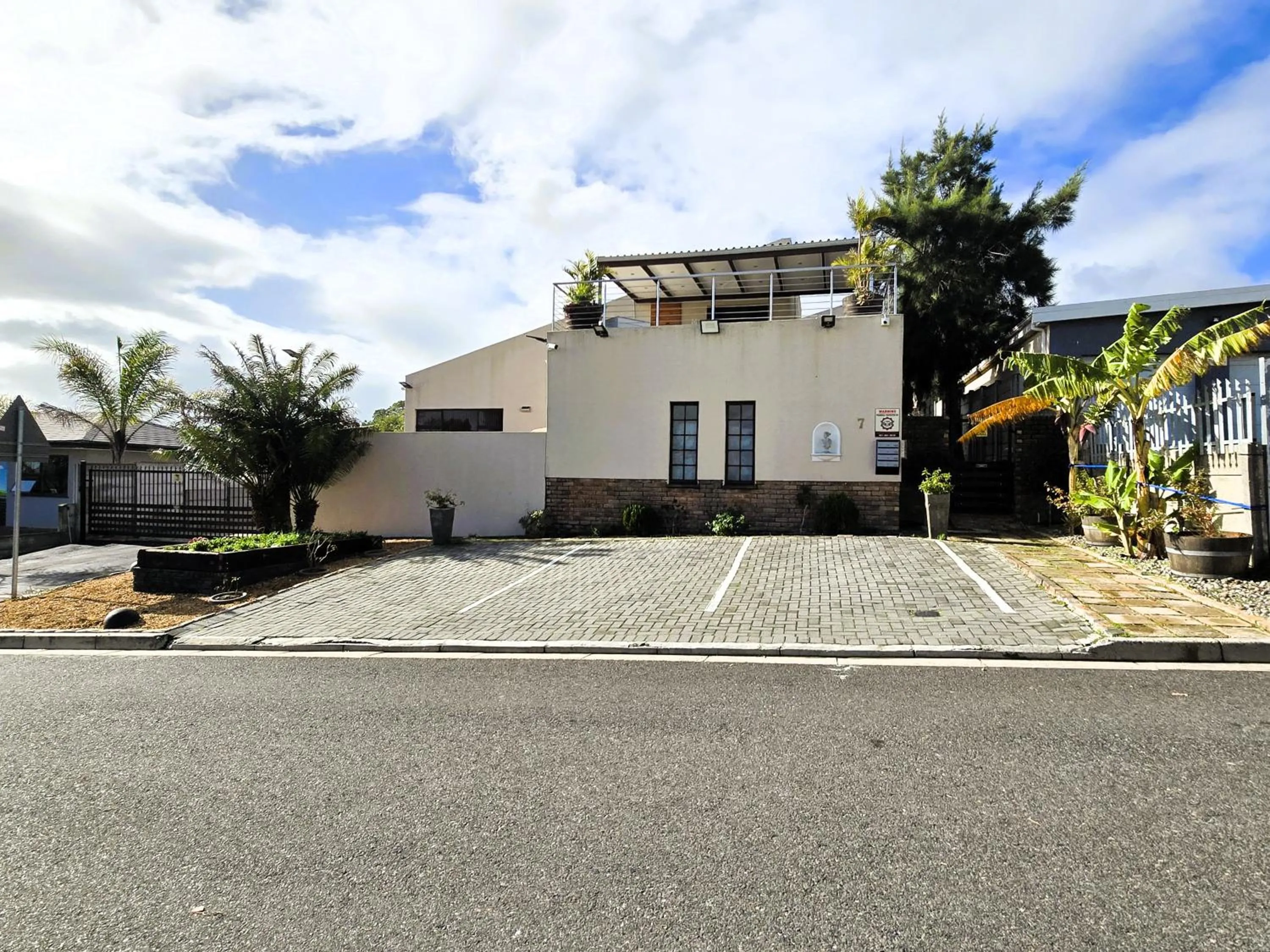 Property building in Walters Lane Luxury Accommodation main house - No loadshedding