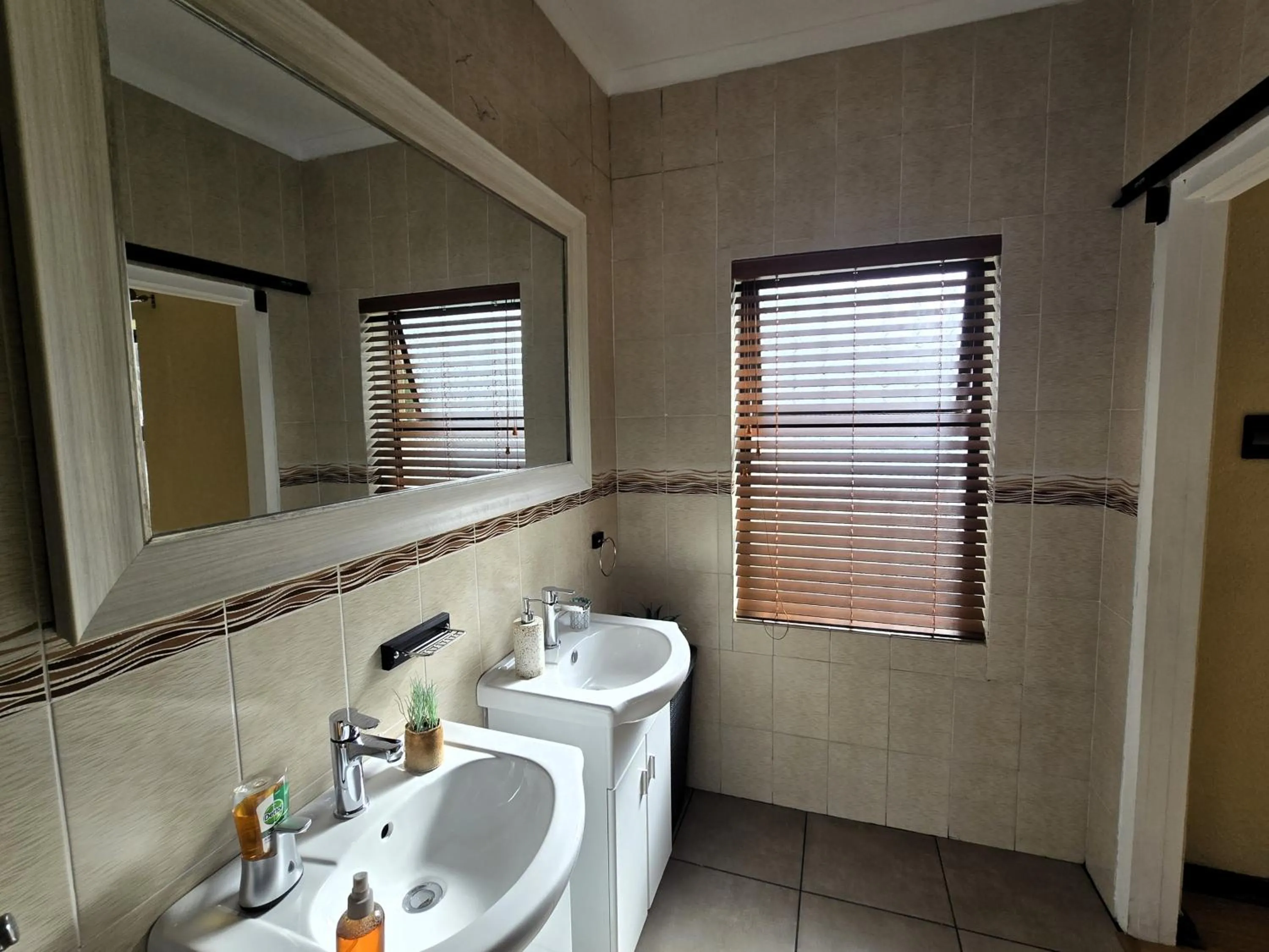 Bathroom in Walters Lane Luxury Accommodation main house - No loadshedding