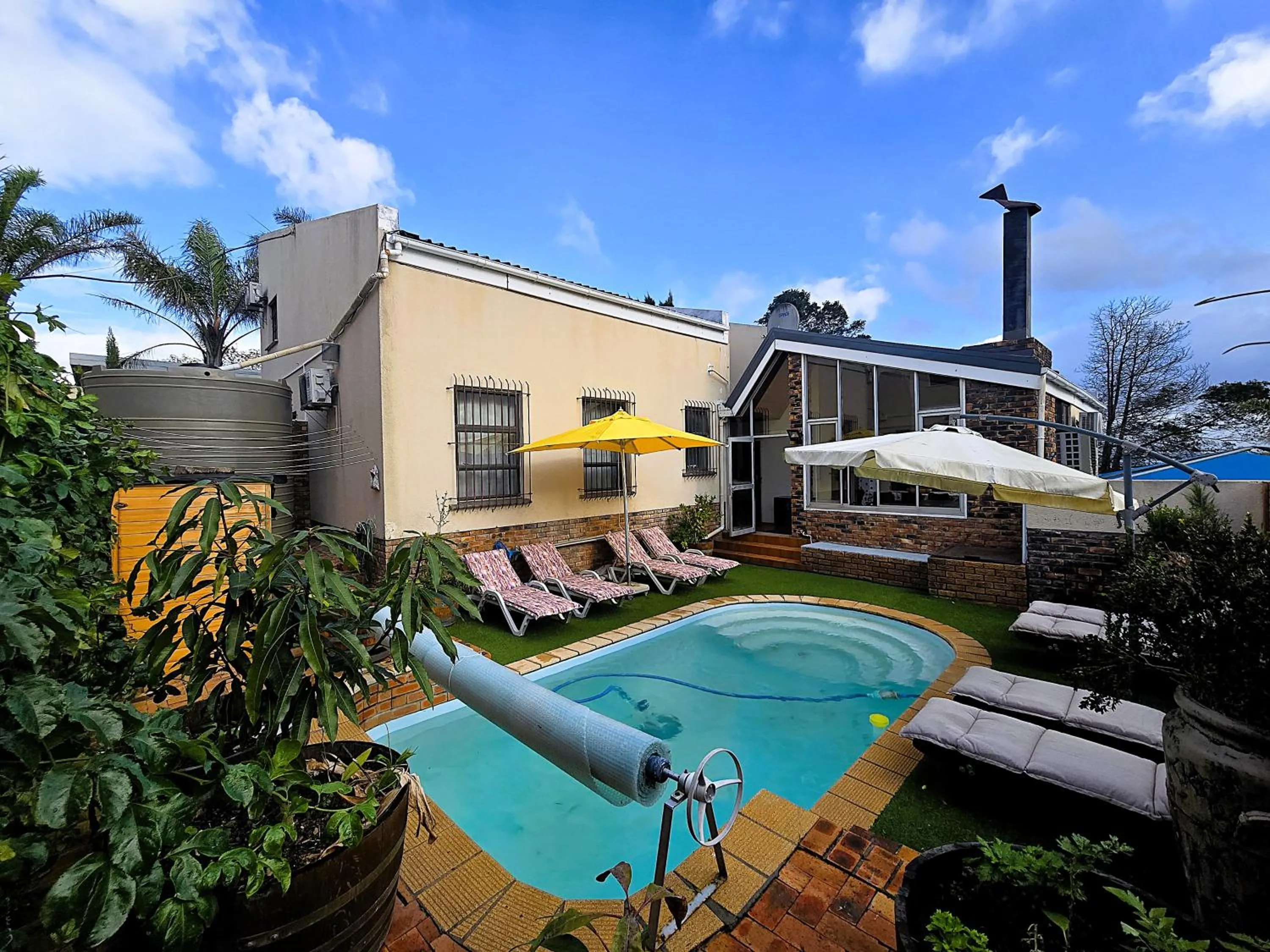 Garden in Walters Lane Luxury Accommodation main house - No loadshedding