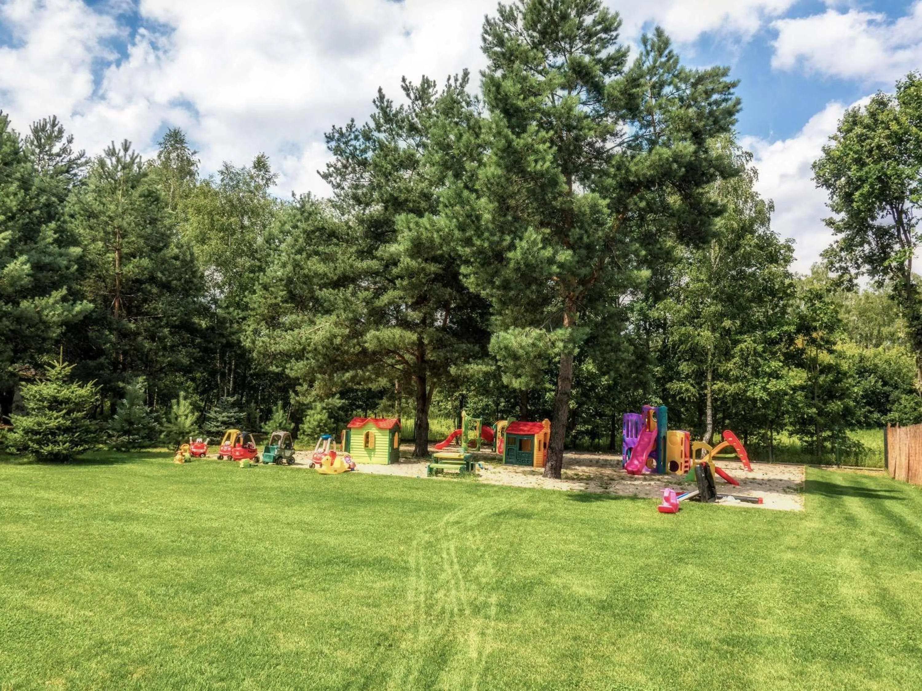 Property building in Mercure Wiazowna Brant