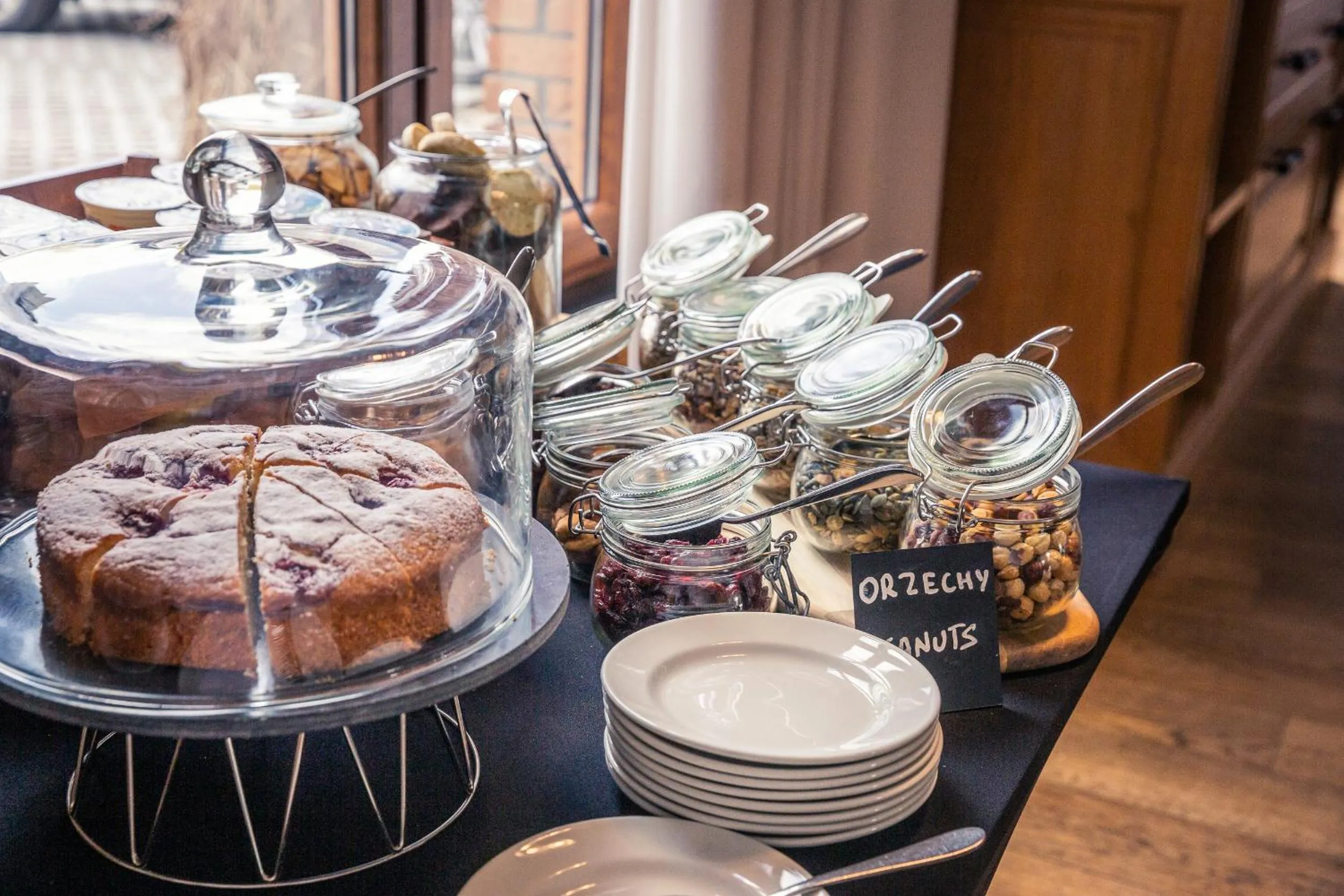 Restaurant/places to eat in Mercure Wiazowna Brant