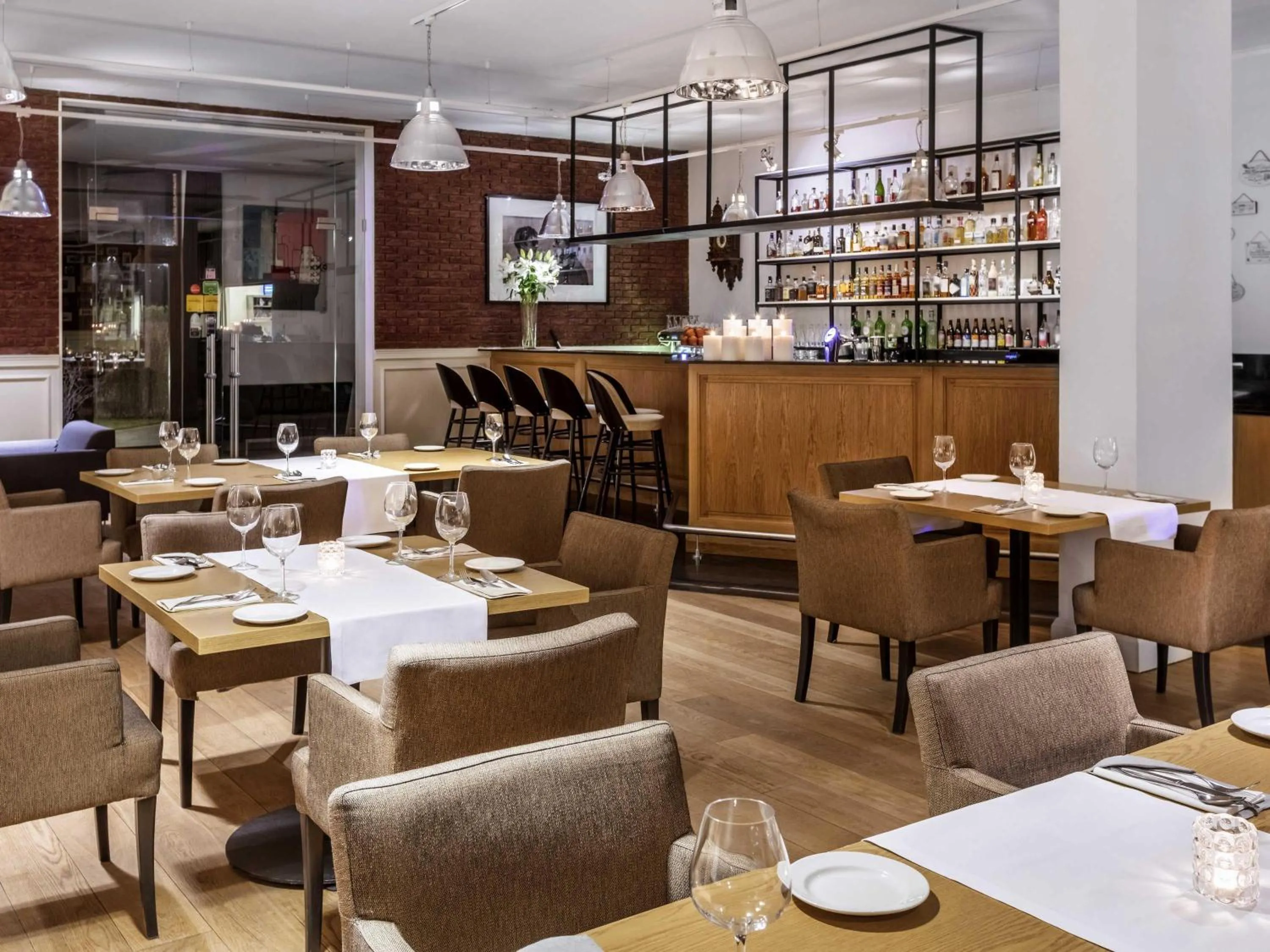 Lounge or bar in Mercure Wiazowna Brant