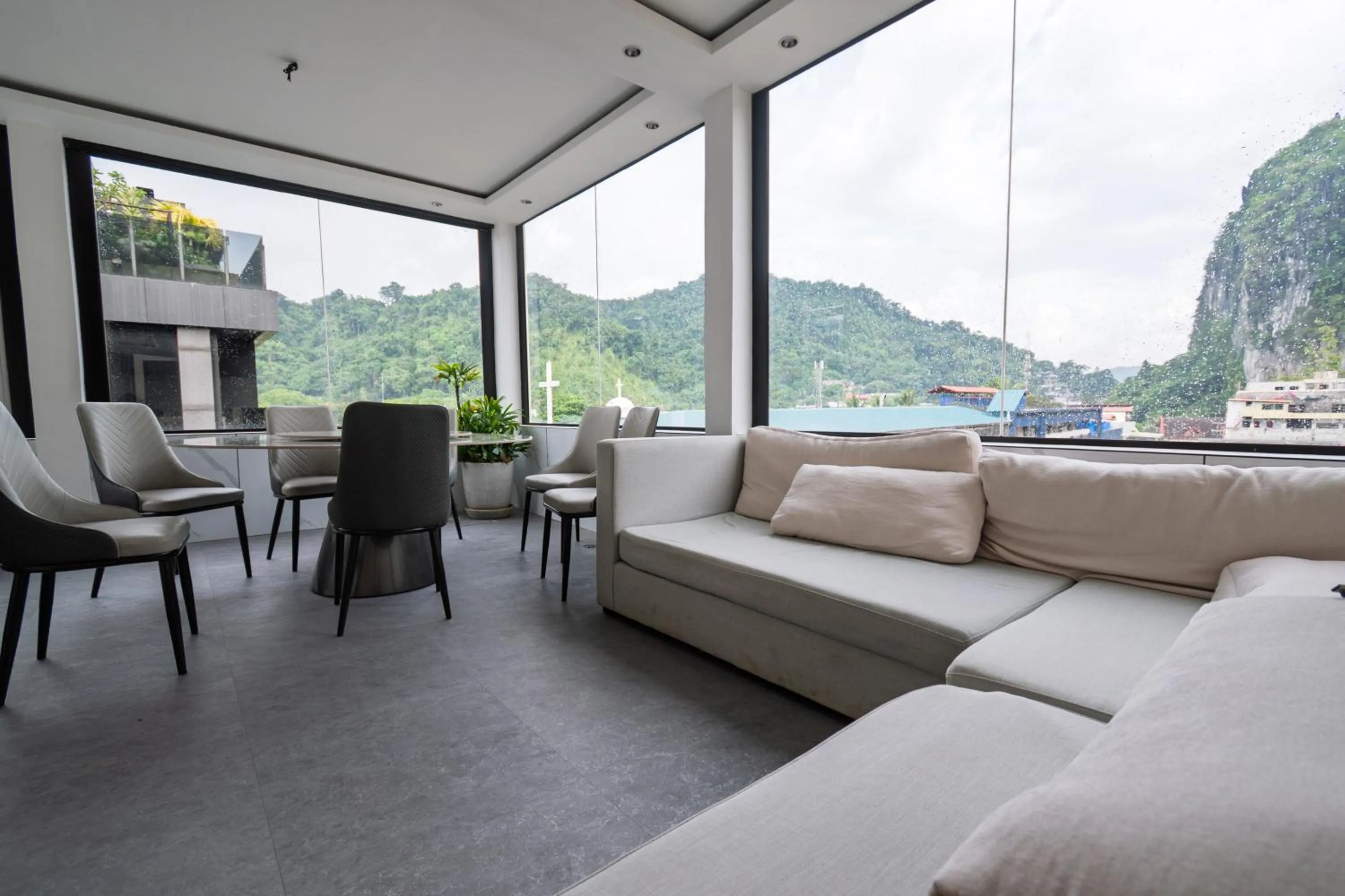 Restaurant/places to eat in S Resort El Nido Managed by H Hospitality Group - Newly Renovated