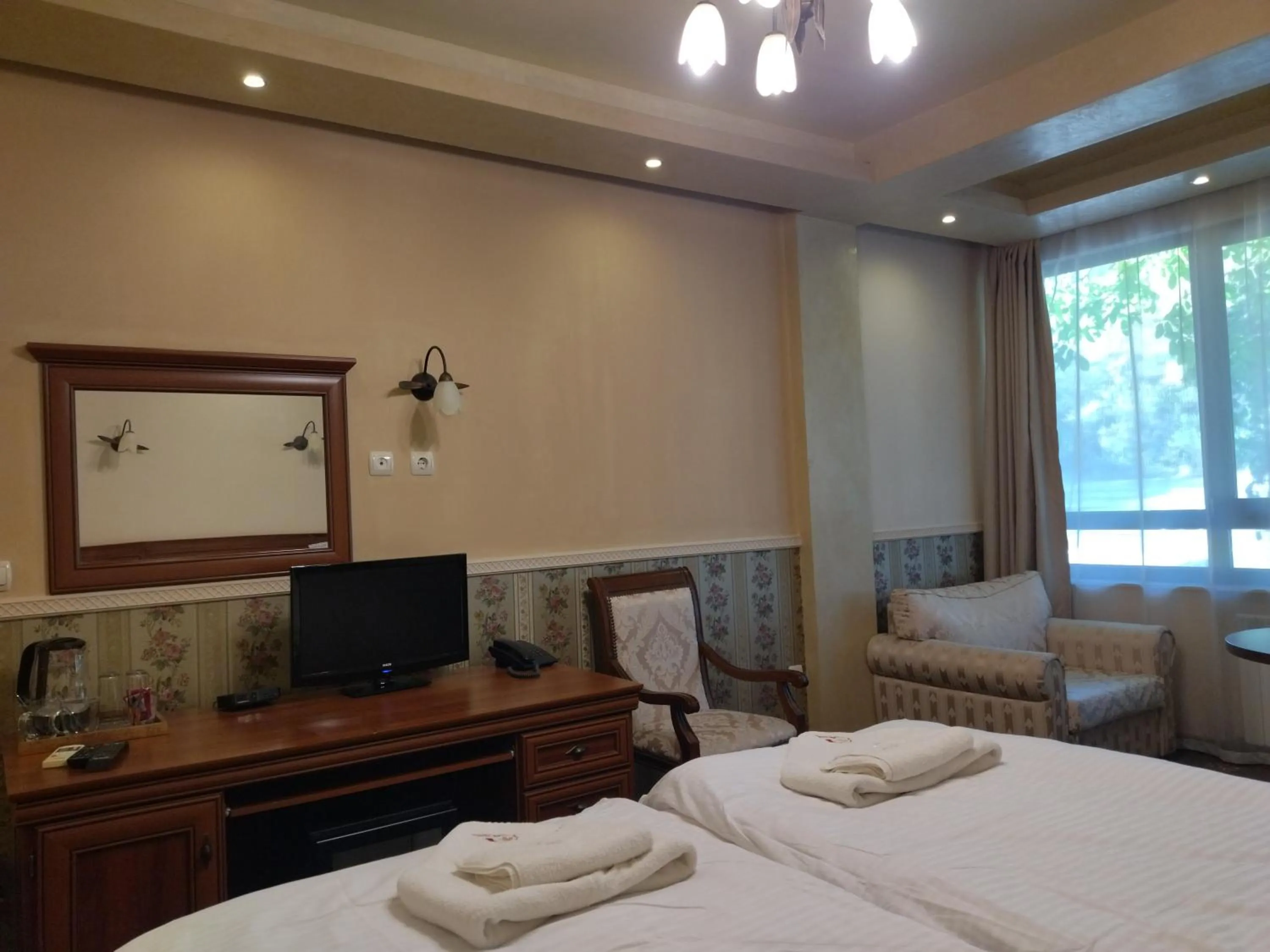 Bed in Complex Praveshki Hanove