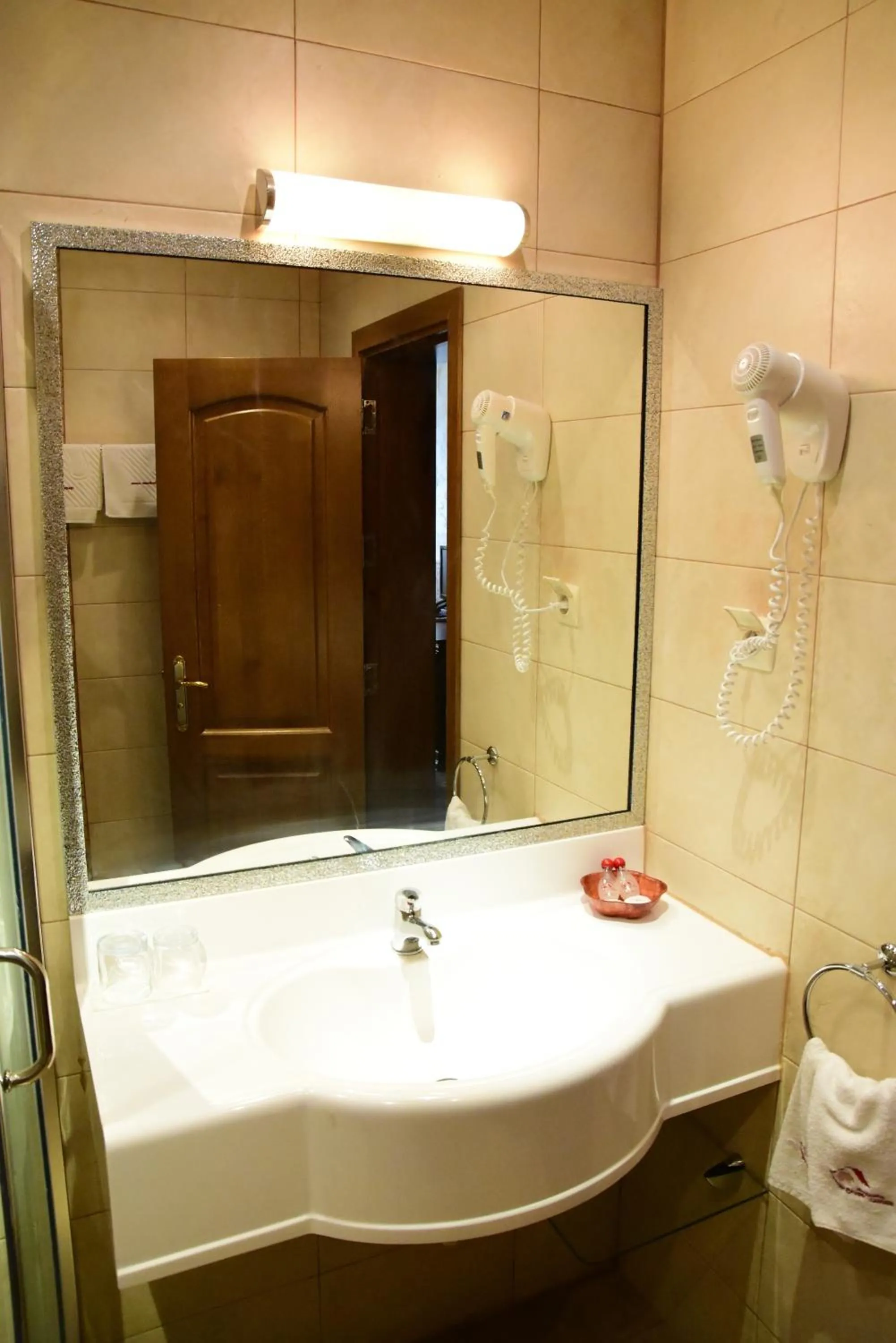 Bathroom in Complex Praveshki Hanove