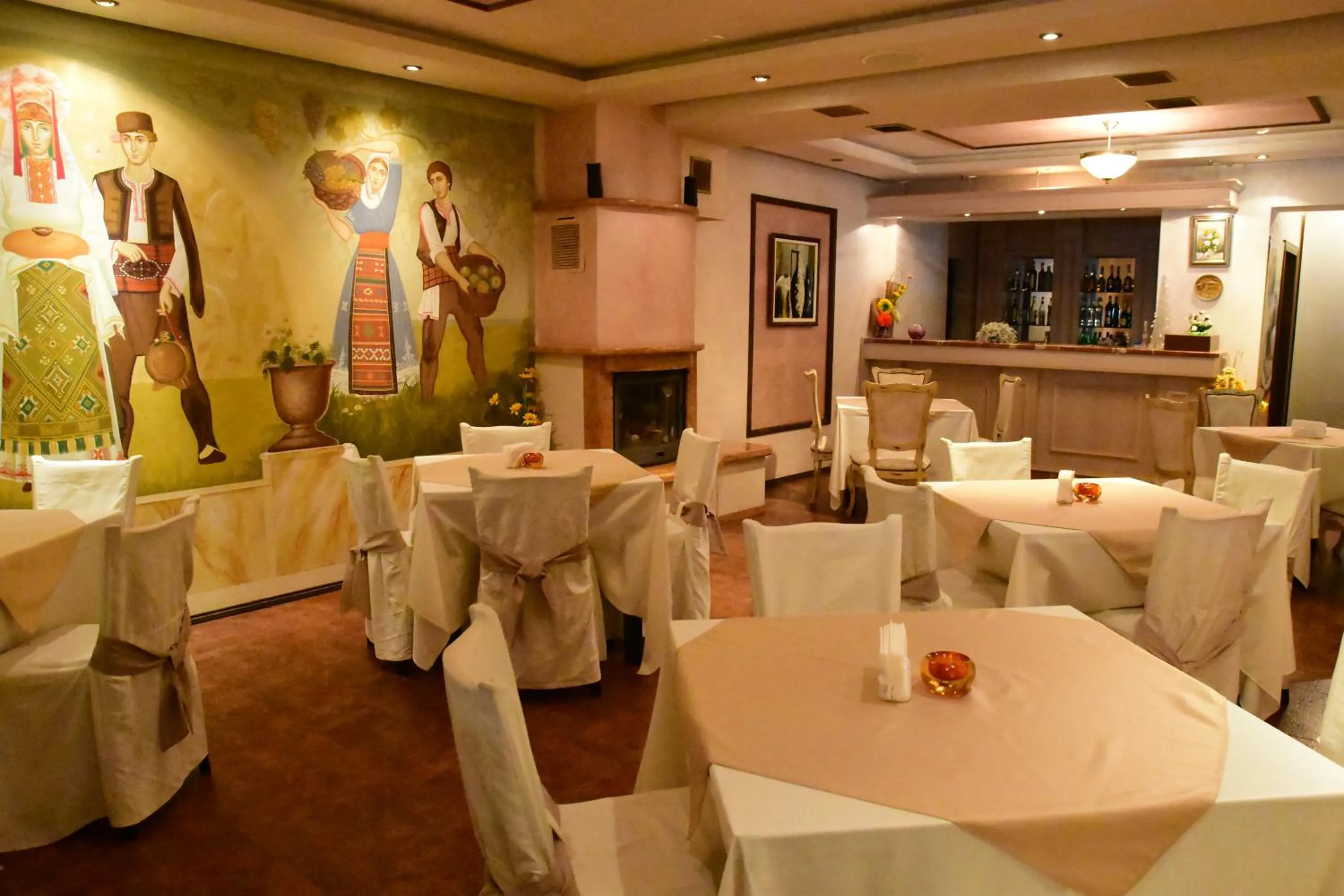 Restaurant/places to eat in Complex Praveshki Hanove