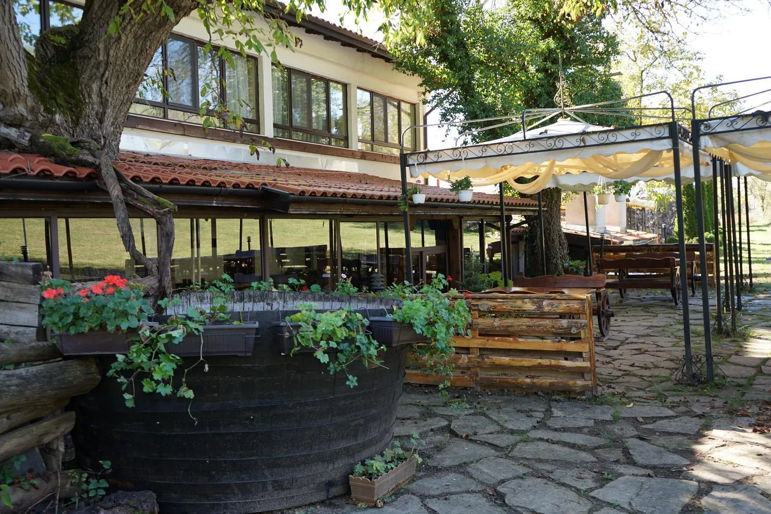 Complex Praveshki Hanove