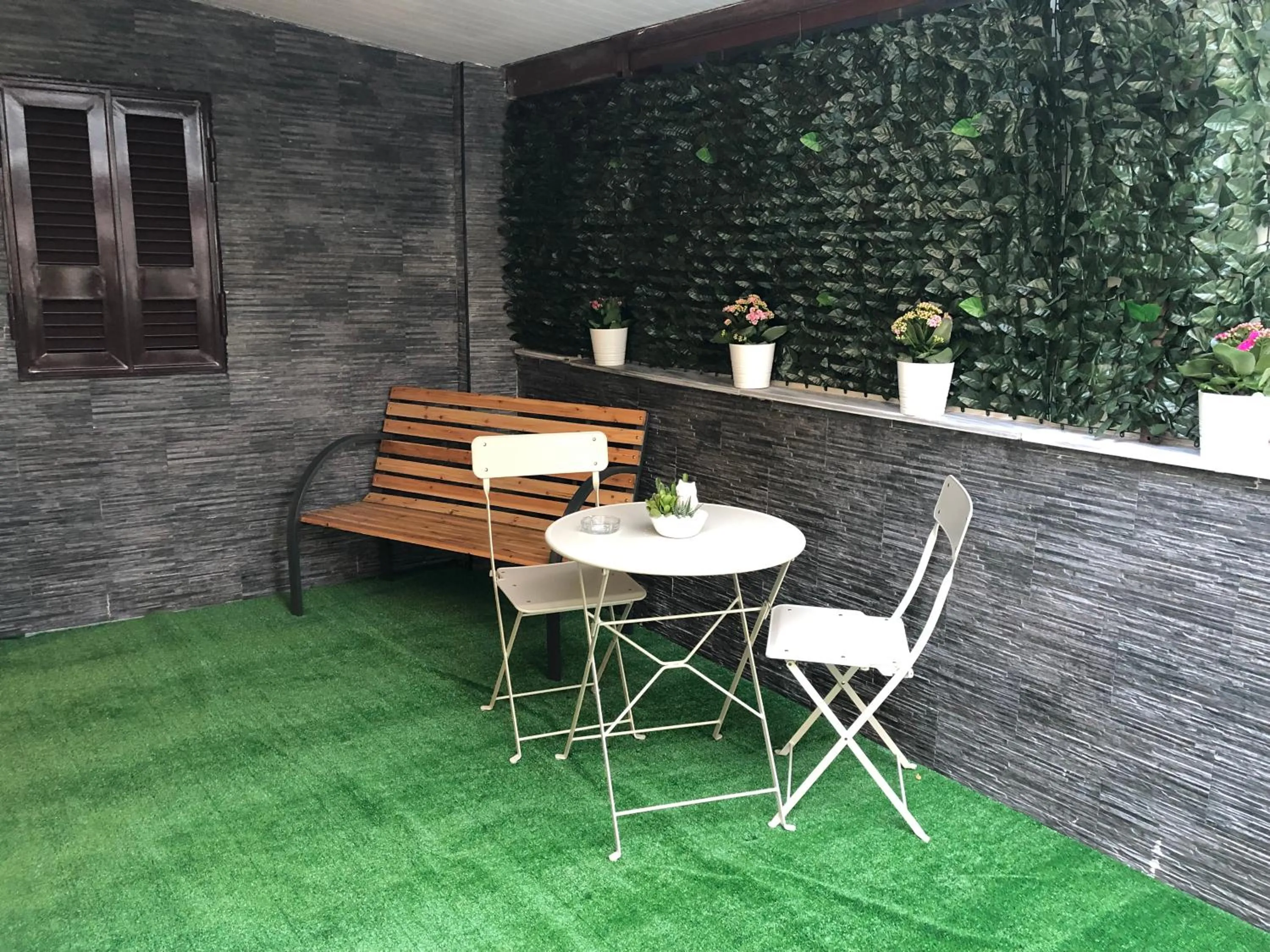 Patio in Central Station Garibaldi