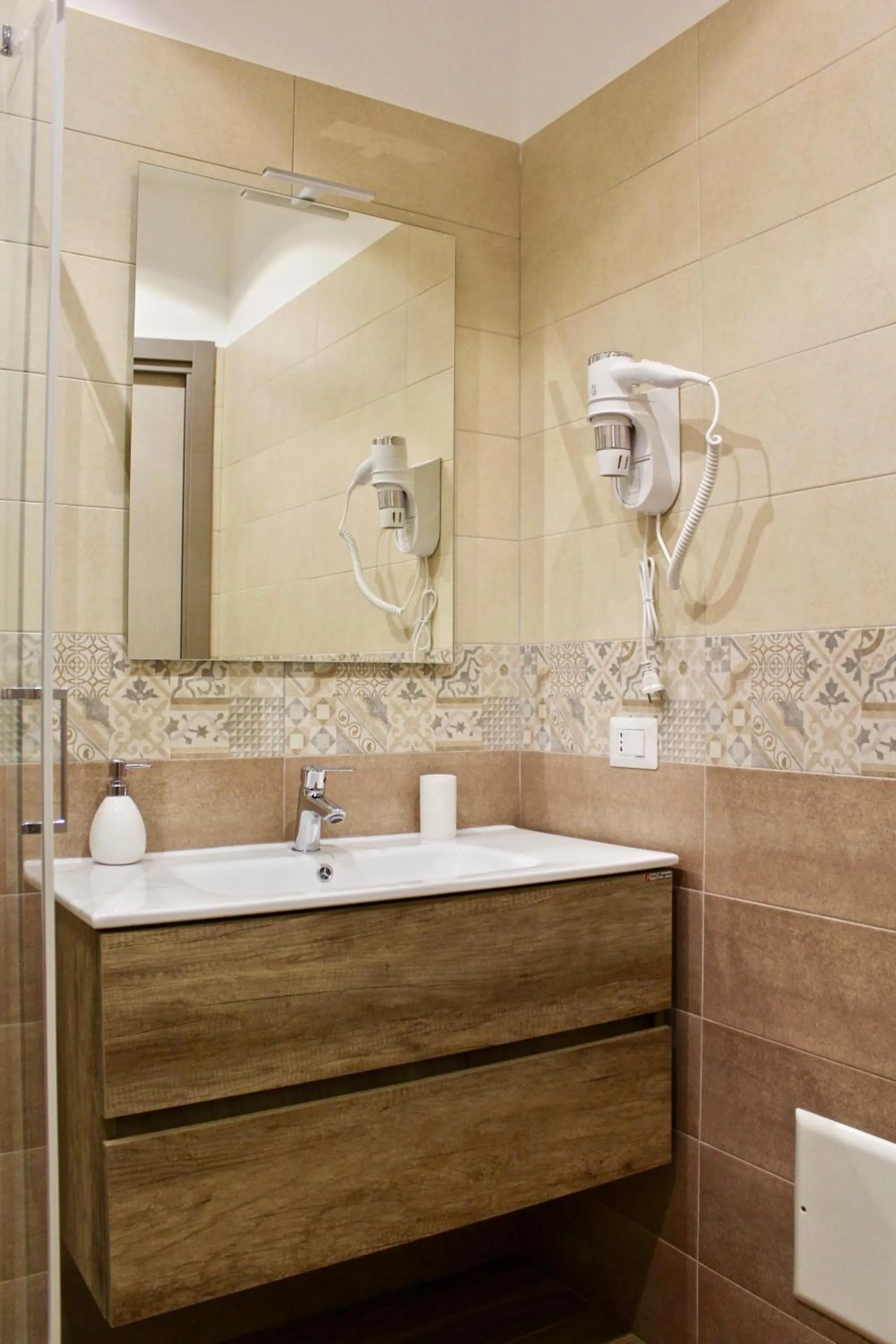 Bathroom in Central Station Garibaldi