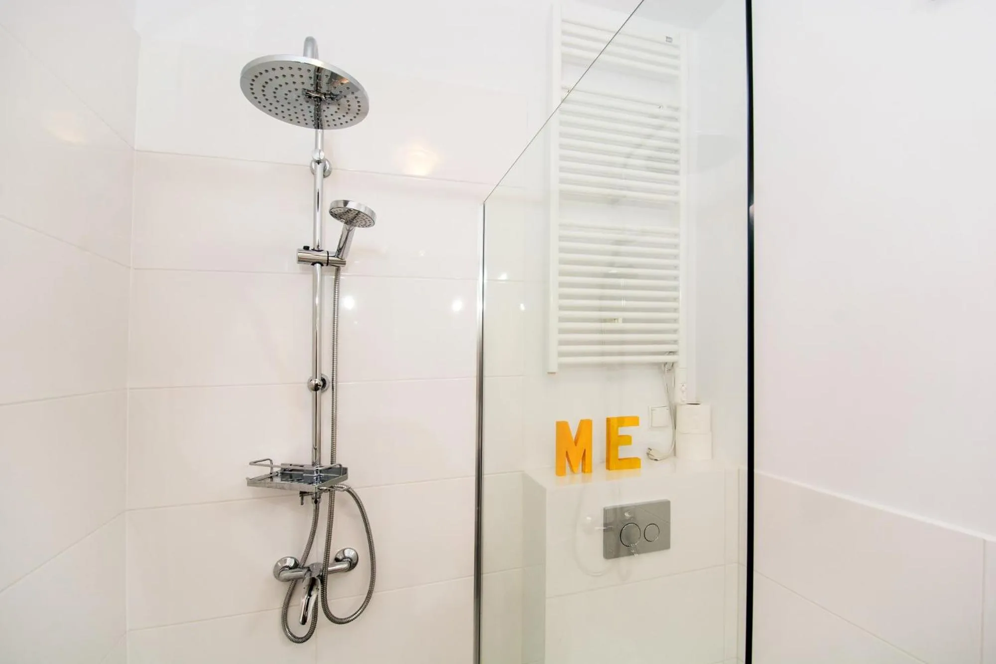 Bathroom in Warsaw Night Apartments Giełdowa