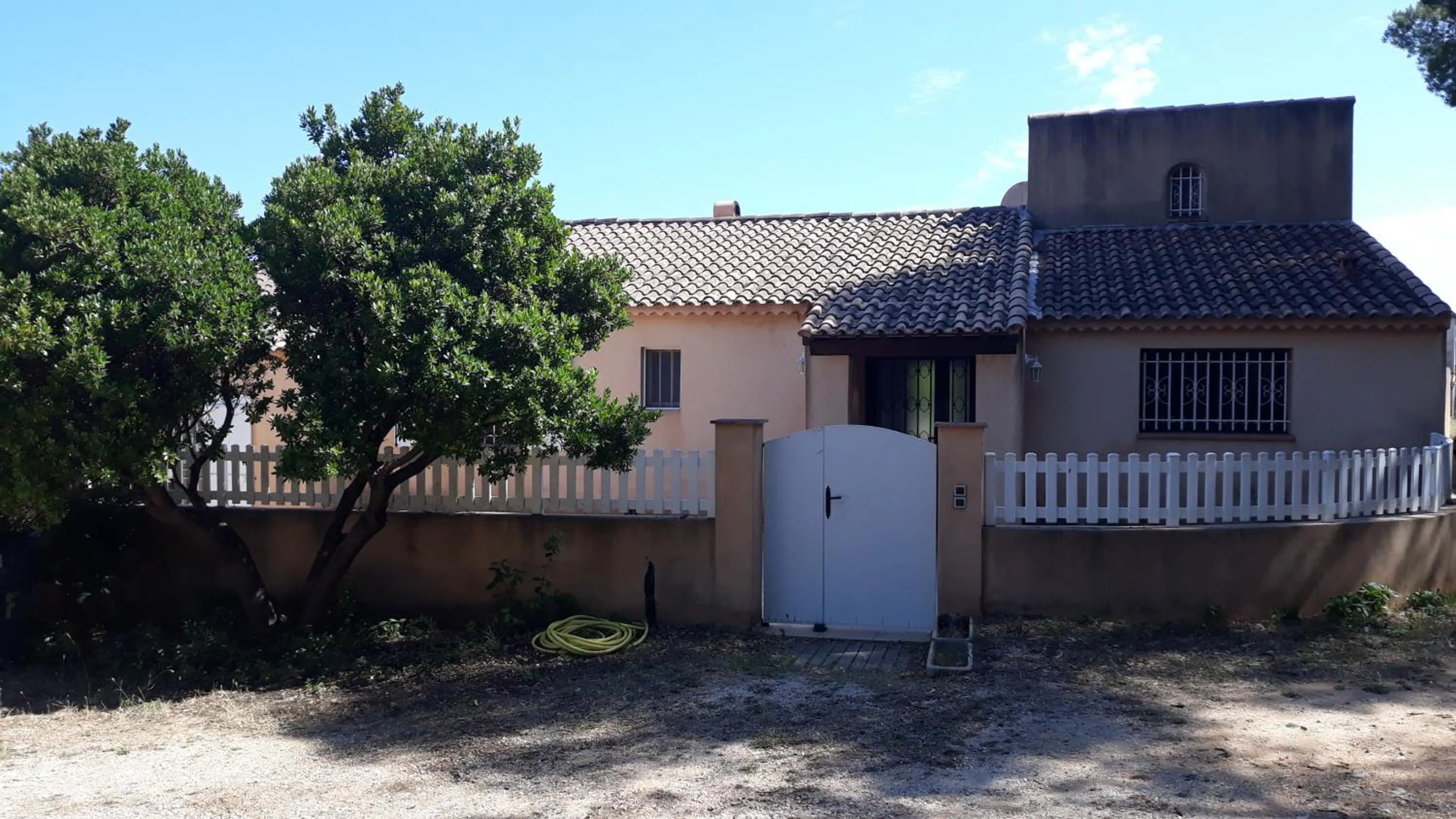 Facade/entrance in Sous Les Pins gîtes et chambres d'hôtes