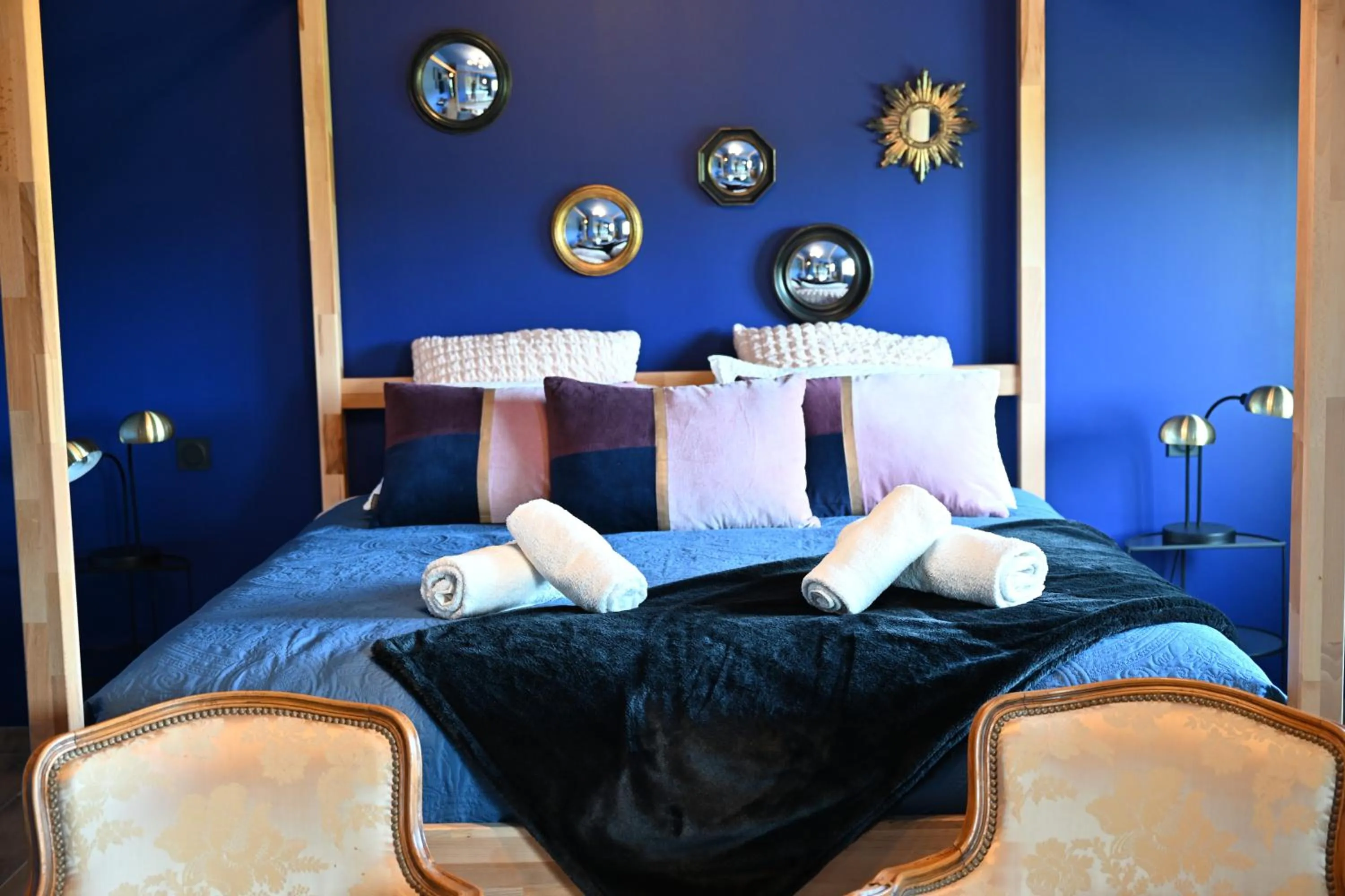 Bed in Sous Les Pins gîtes et chambres d'hôtes