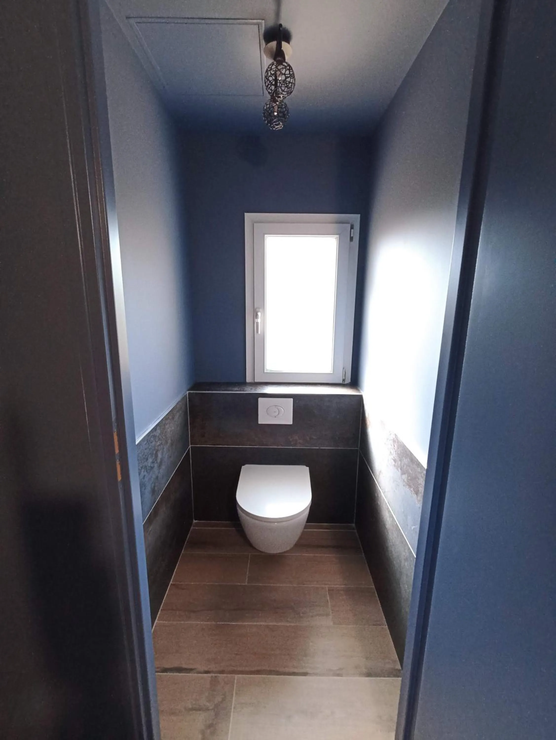 Toilet in Sous Les Pins gîtes et chambres d'hôtes