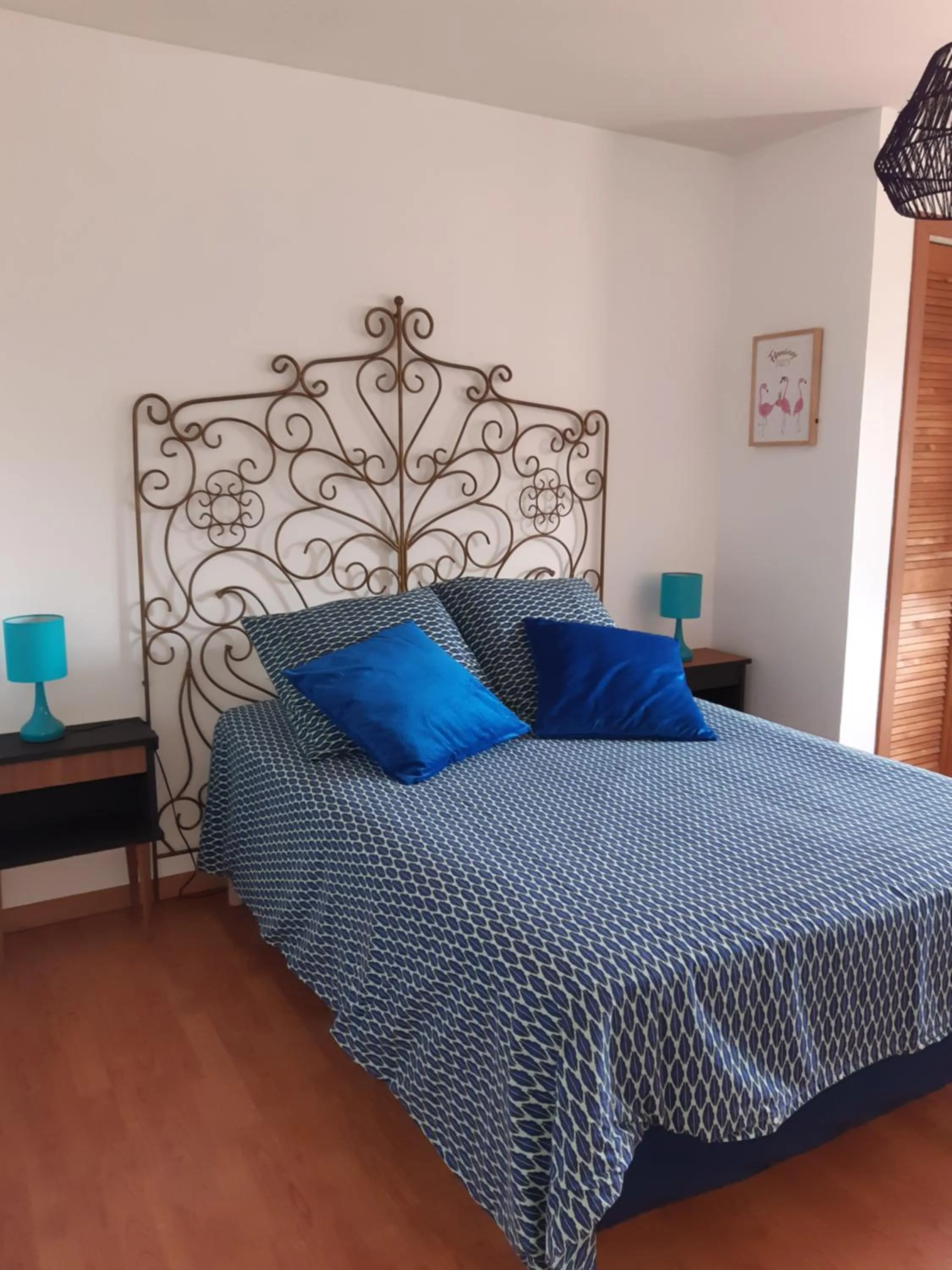 Bed in Sous Les Pins gîtes et chambres d'hôtes