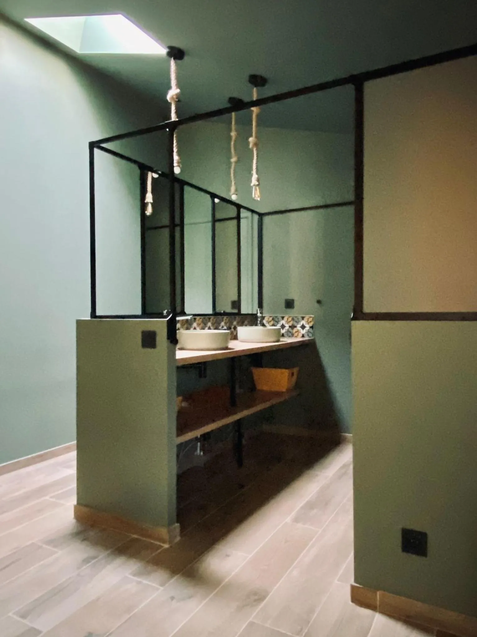 Bathroom in Sous Les Pins gîtes et chambres d'hôtes
