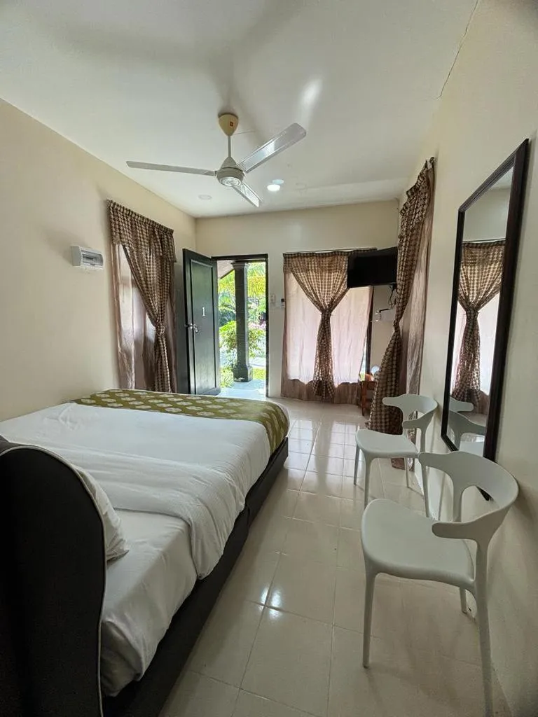 Bedroom, Bed in Padimas Villa @Datai Valley