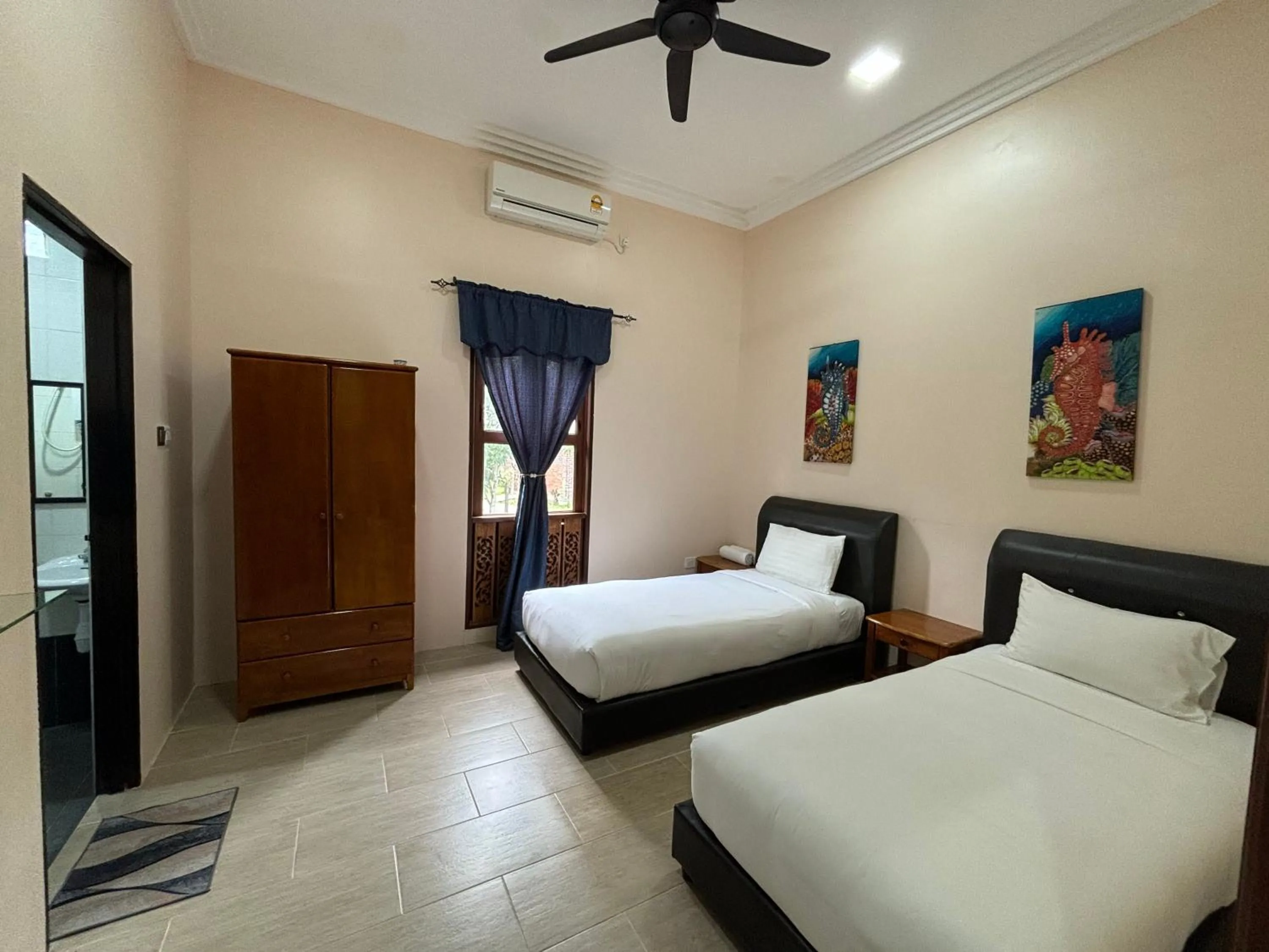 Bed in Padimas Villa @Datai Valley