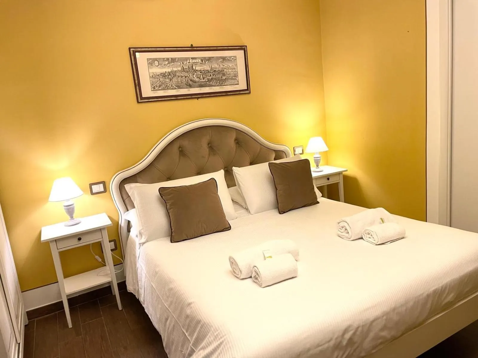 Photo of the whole room, Bed in Hotel Pisa Tower