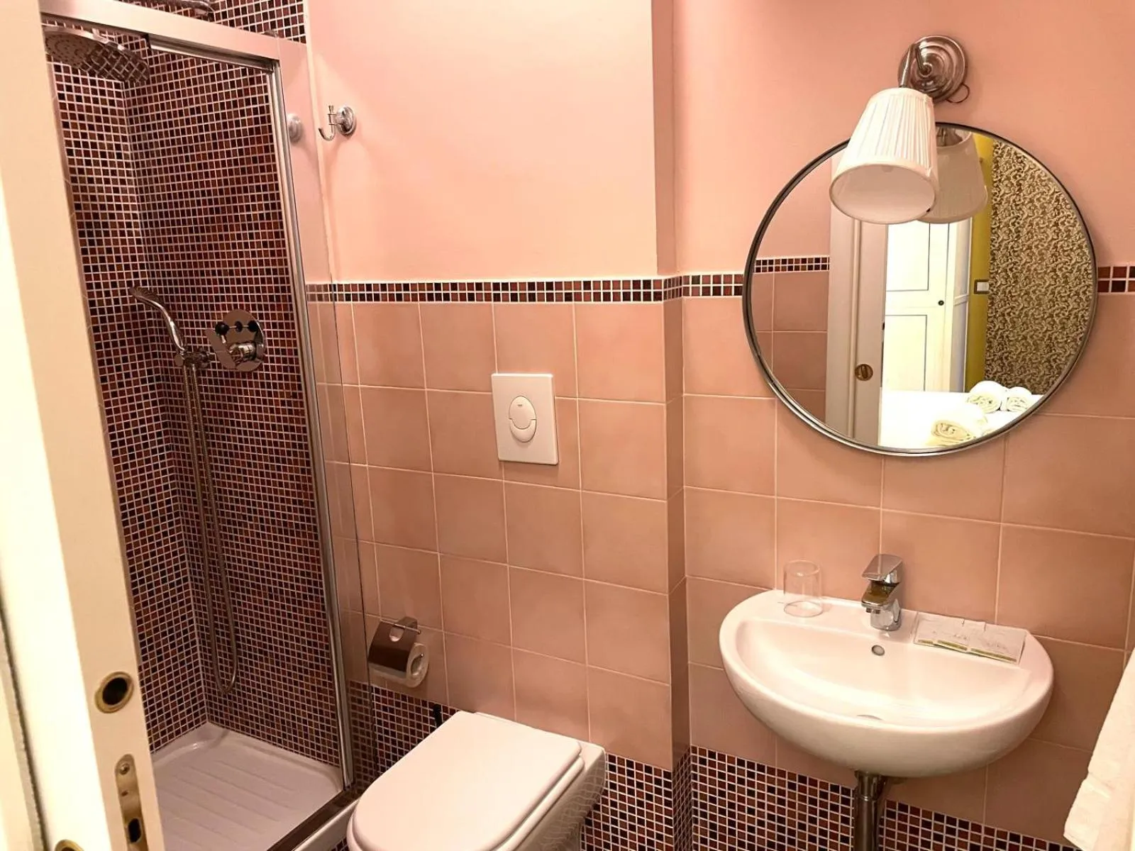 Bathroom in Hotel Pisa Tower