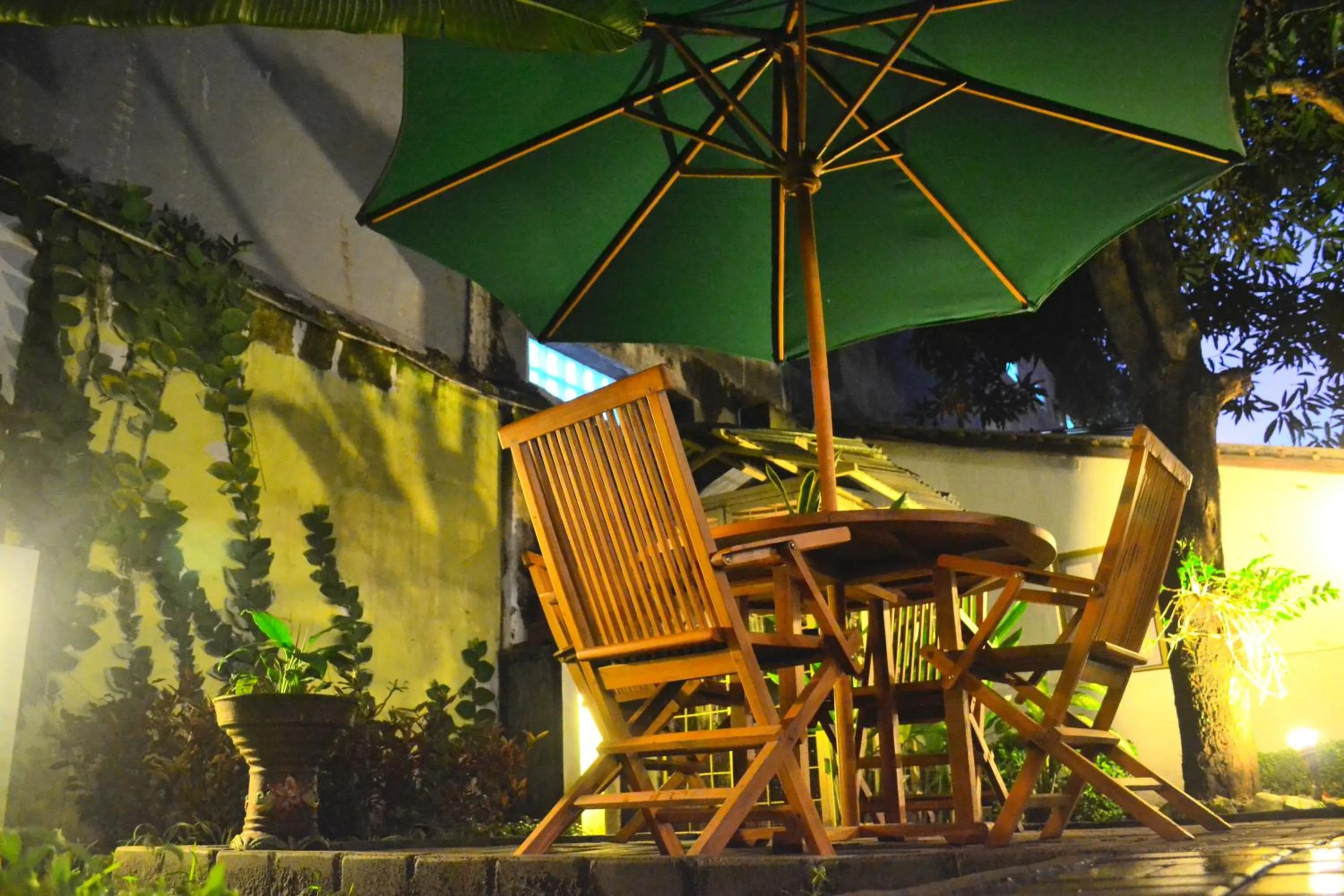 Garden in The Kresna Hotel