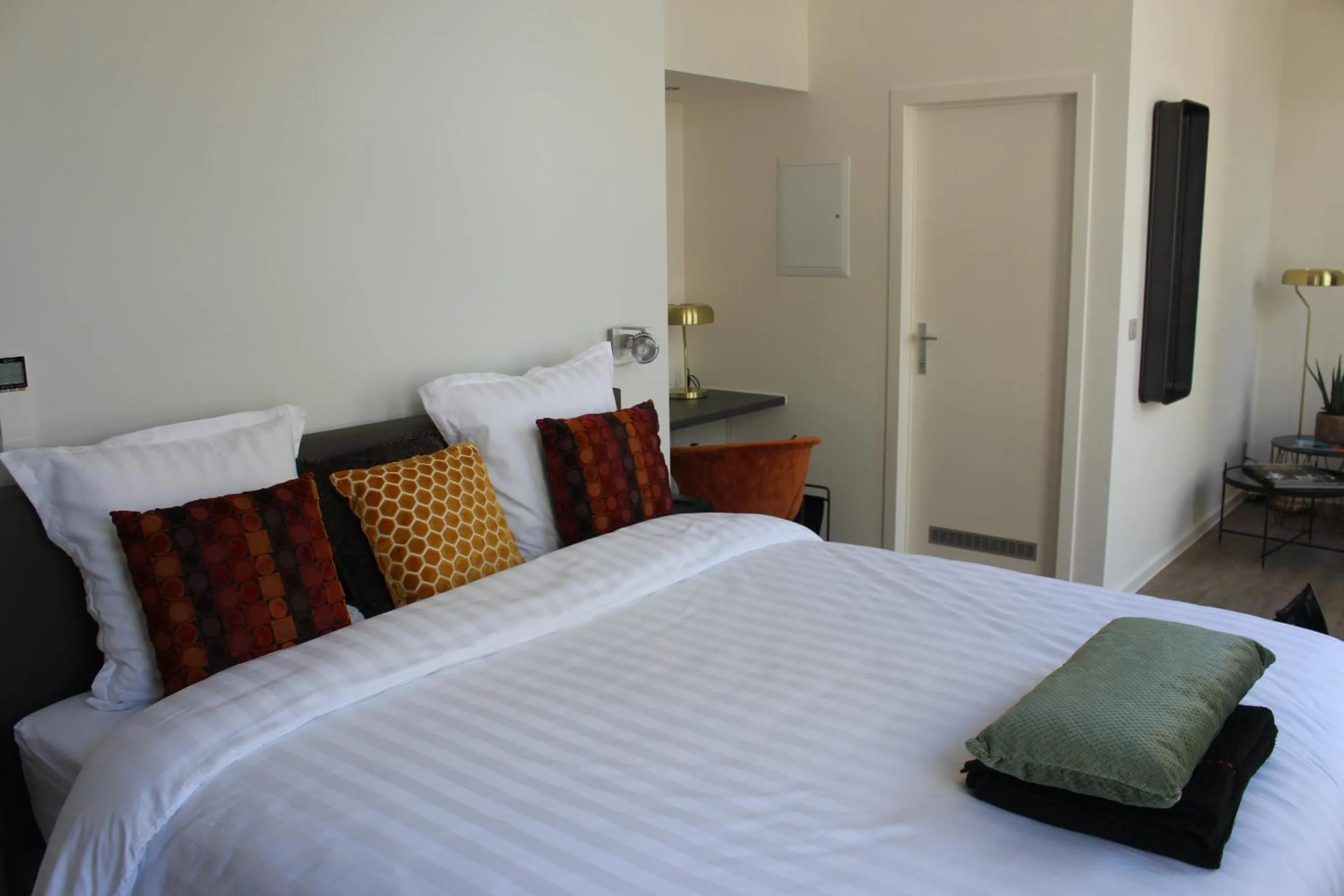 Photo of the whole room, Bed in CITYSTAY