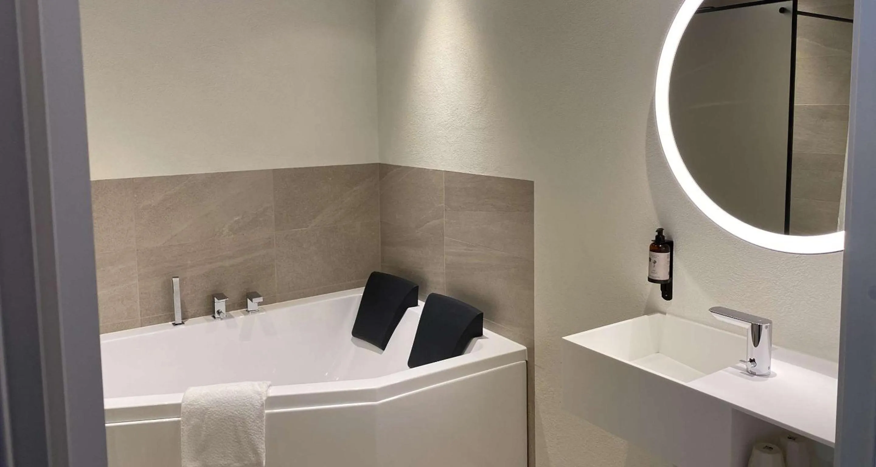 Bathroom in Hotel Dalgas, BW Signature Collection