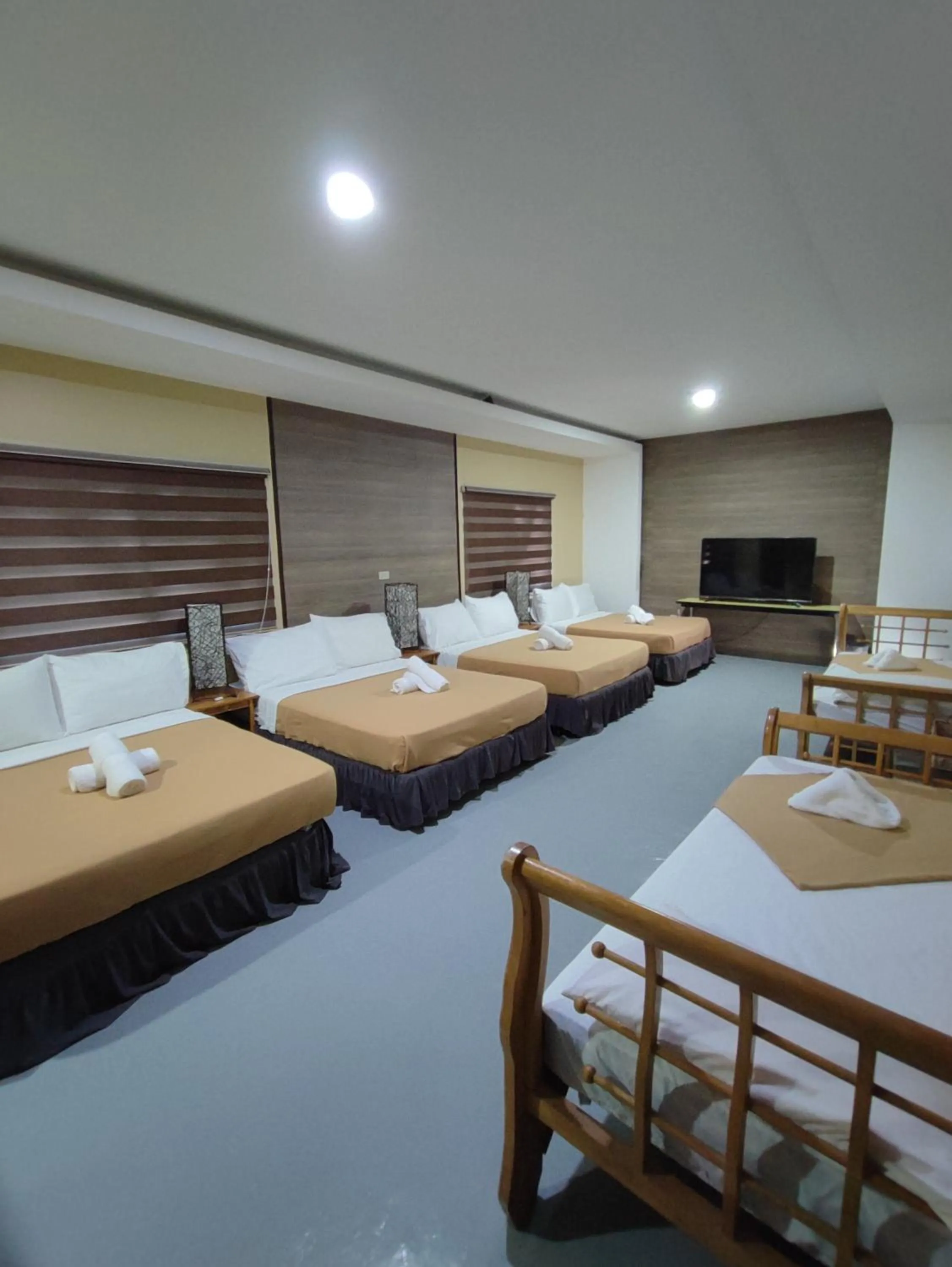 Bed in Raya Del Sol Dive Resort