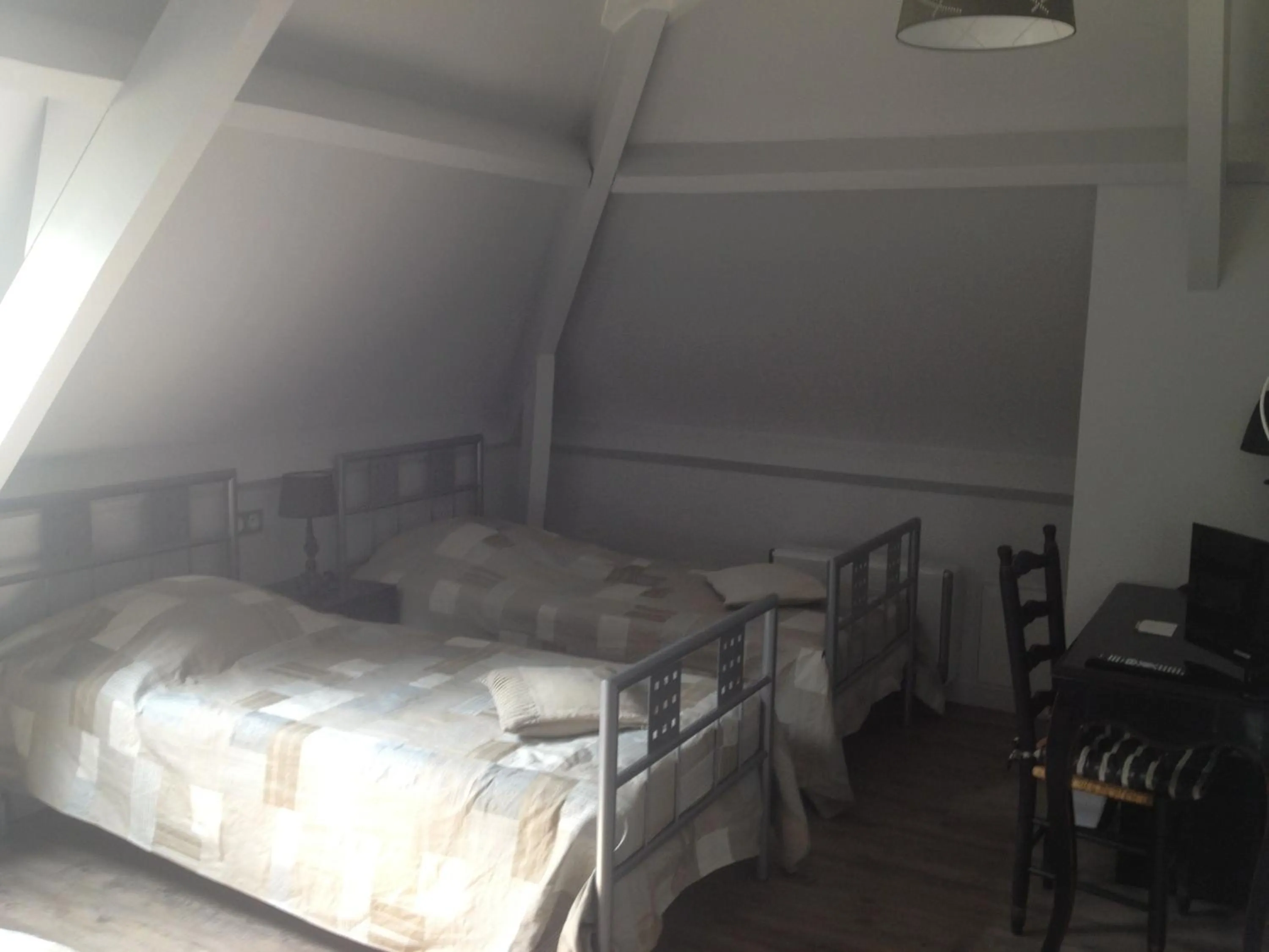 Photo of the whole room, Bed in Logis hotel-restaurant les collines 59 route des crêtes