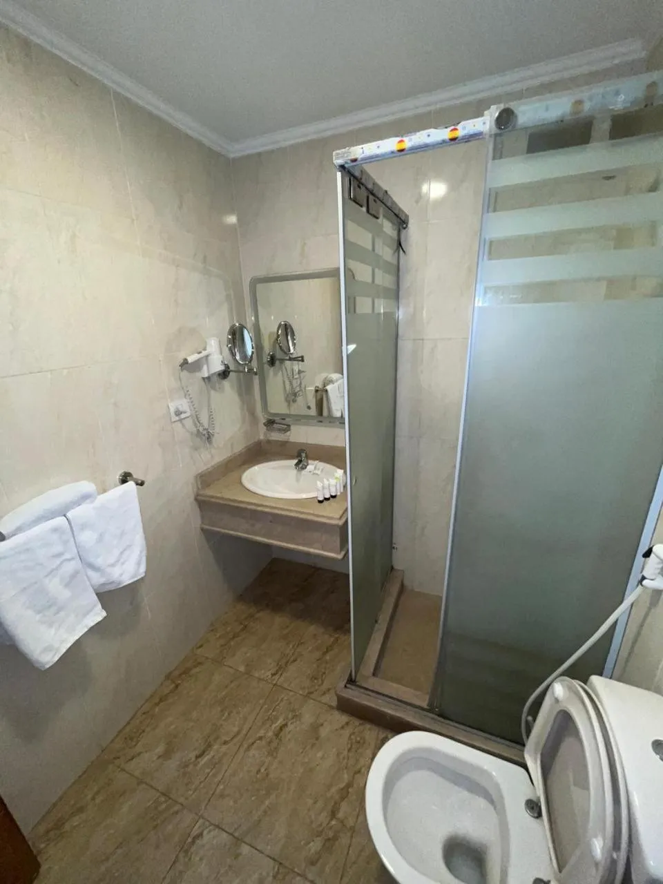Toilet in Jewel Al Nasr Hotel & Apartments