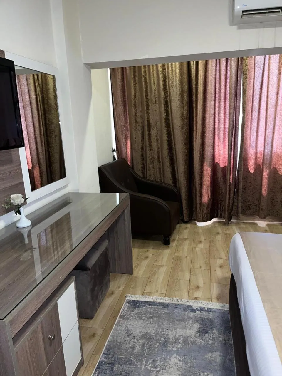 Bed in Jewel Al Nasr Hotel & Apartments