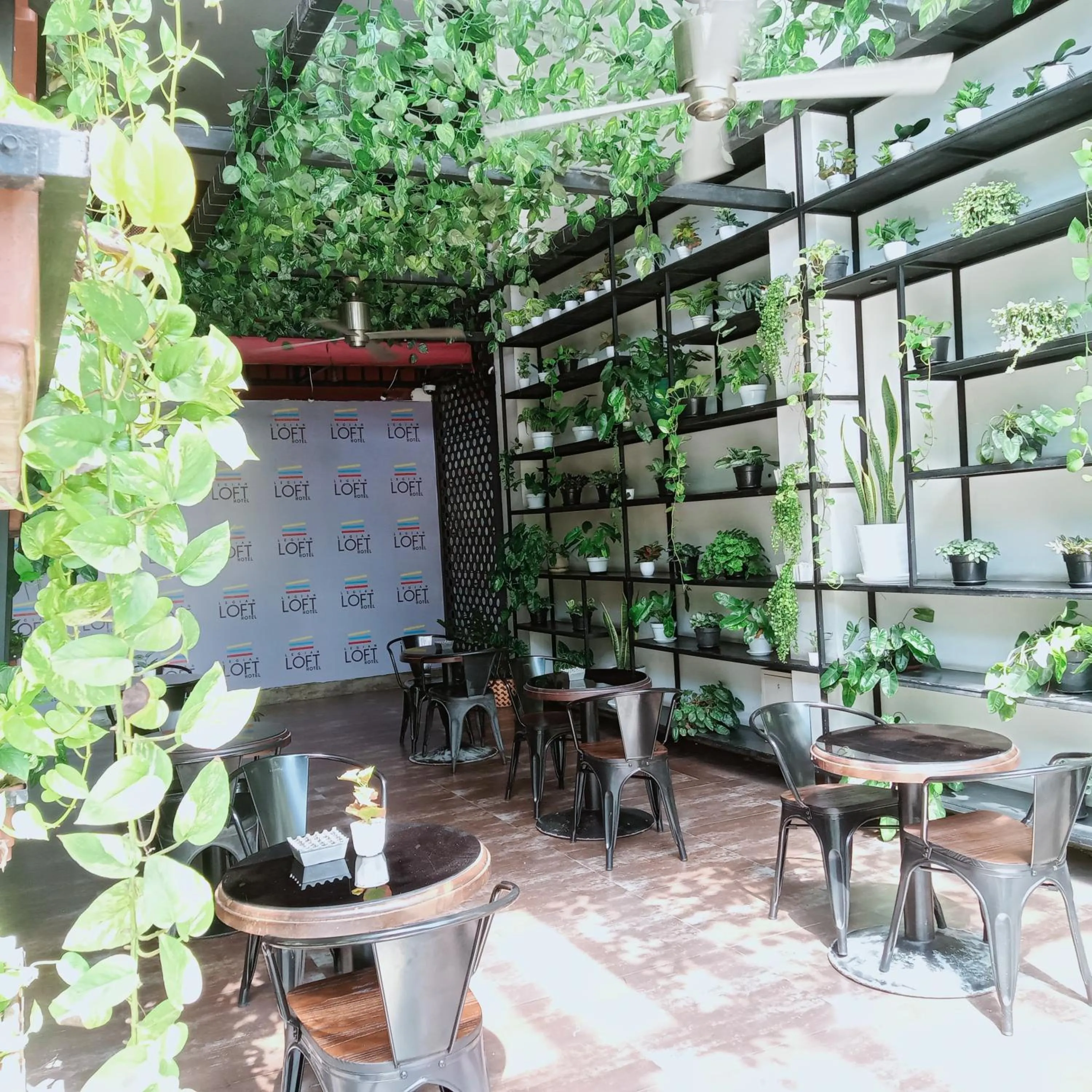 Restaurant/places to eat in Loft Legian Hotel Bali