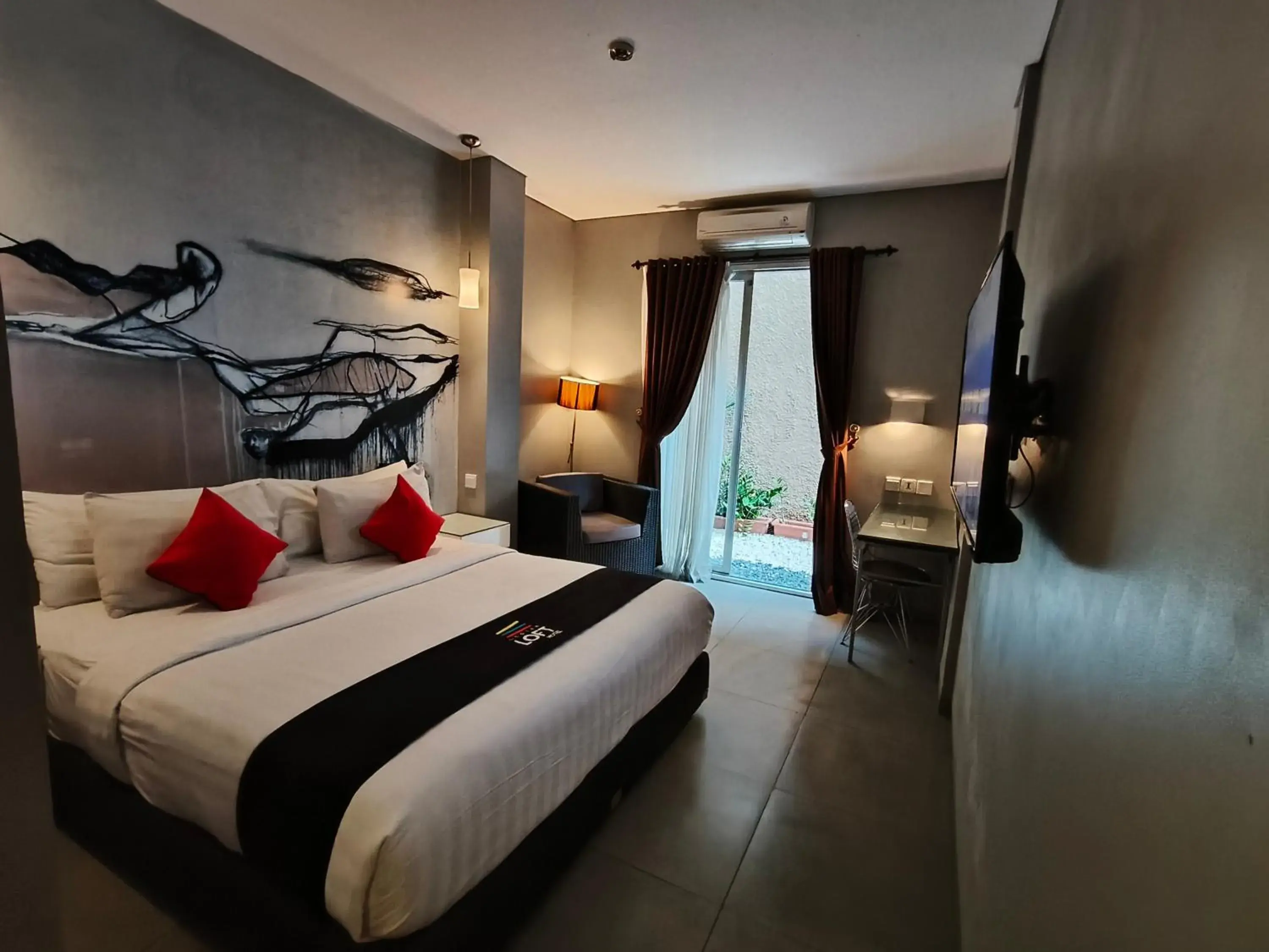 Deluxe Double Room in Loft Legian Hotel Bali Deluxe Double Room in Loft Legian Hotel Bali