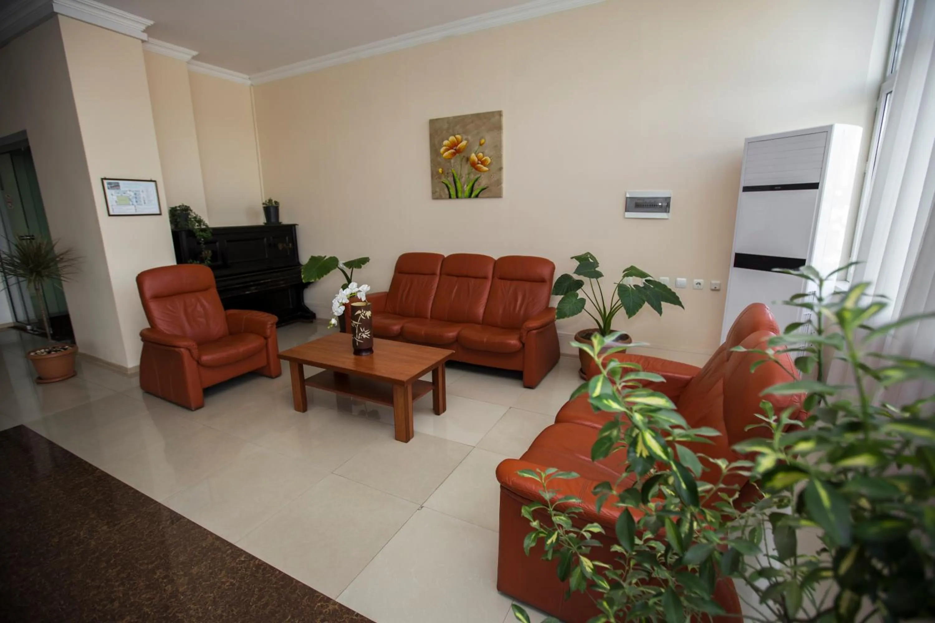 Seating area in Ortachala Palace