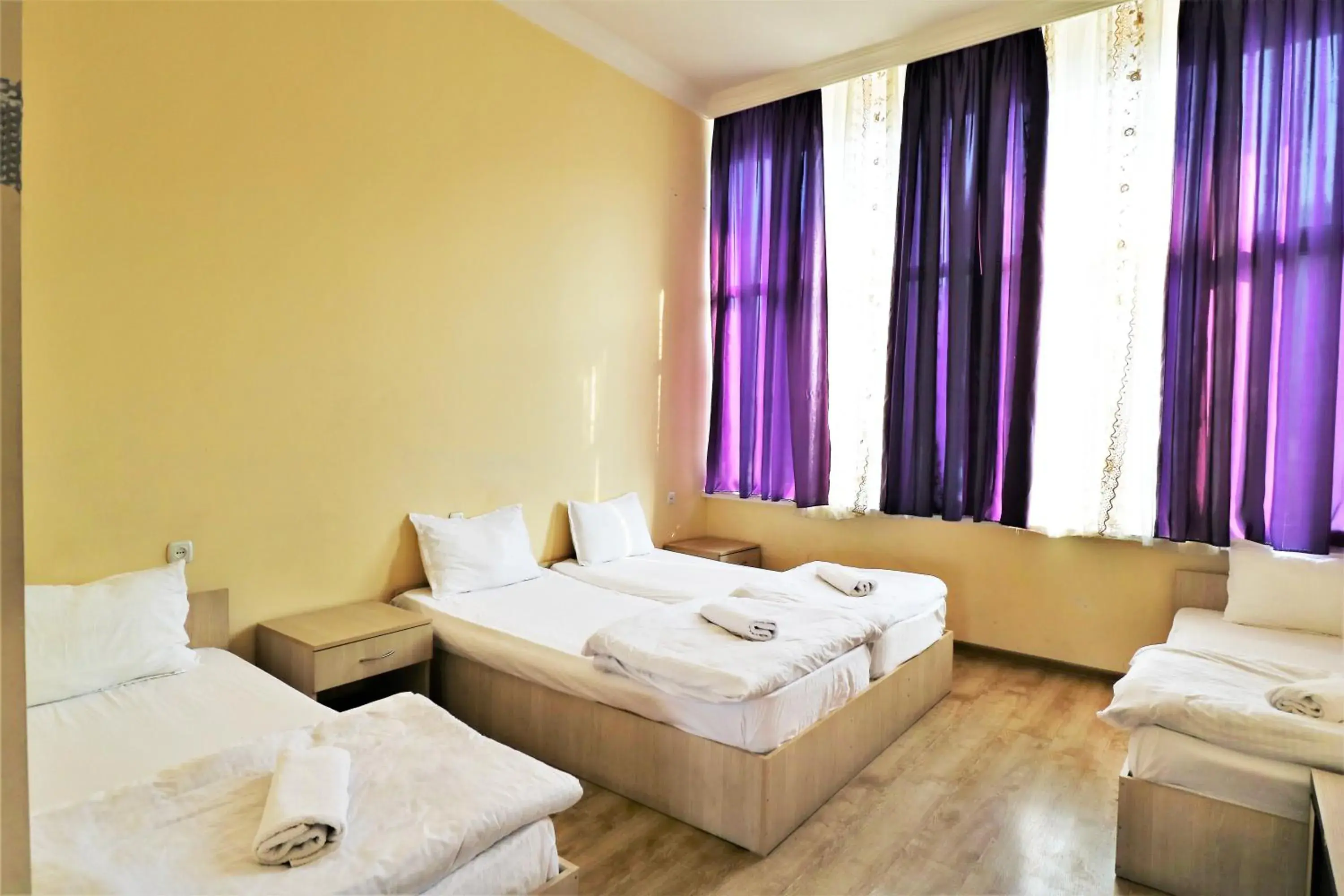 Classic Quadruple Room in Ortachala Palace Classic Quadruple Room in Ortachala Palace