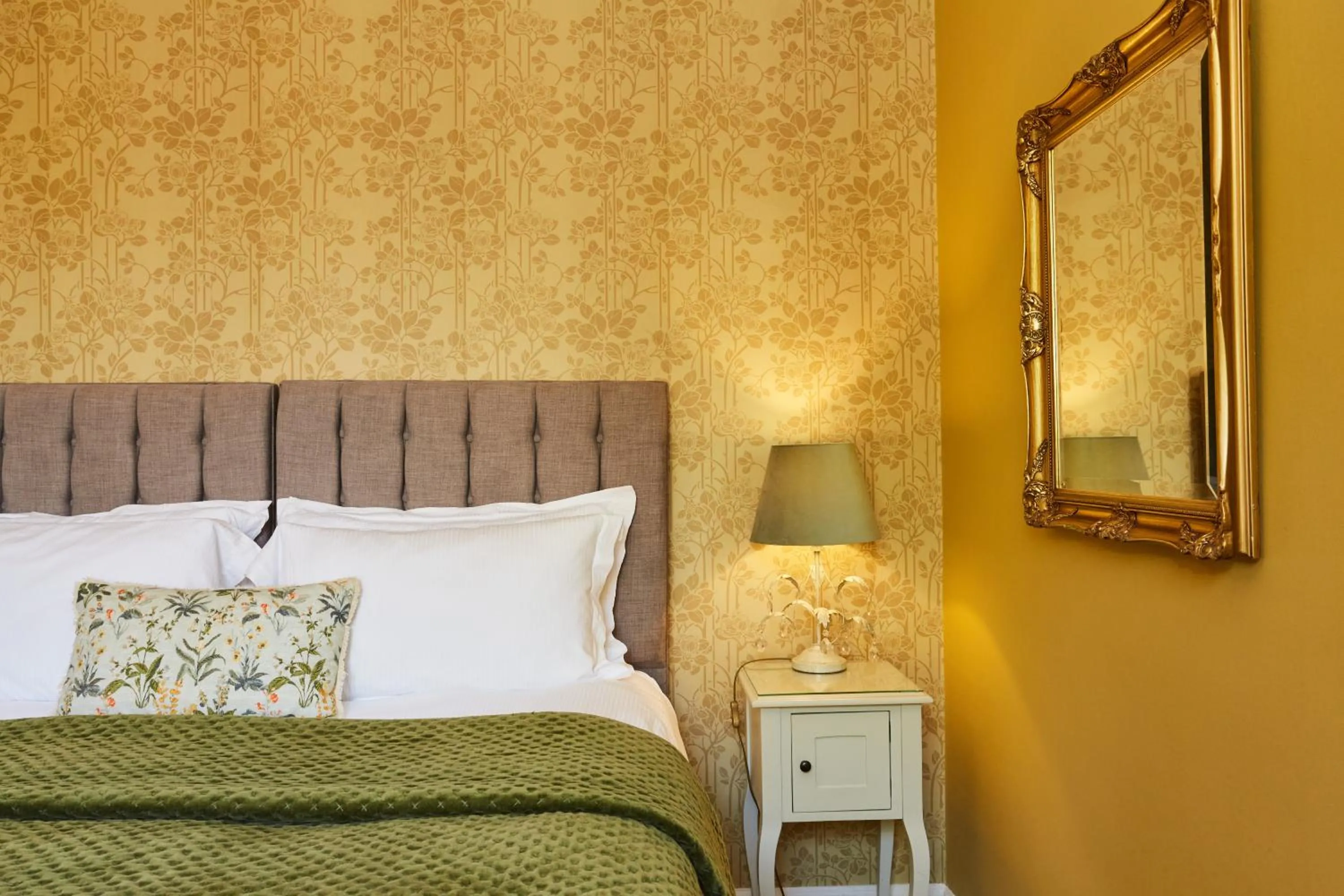 Bed in Merlindale