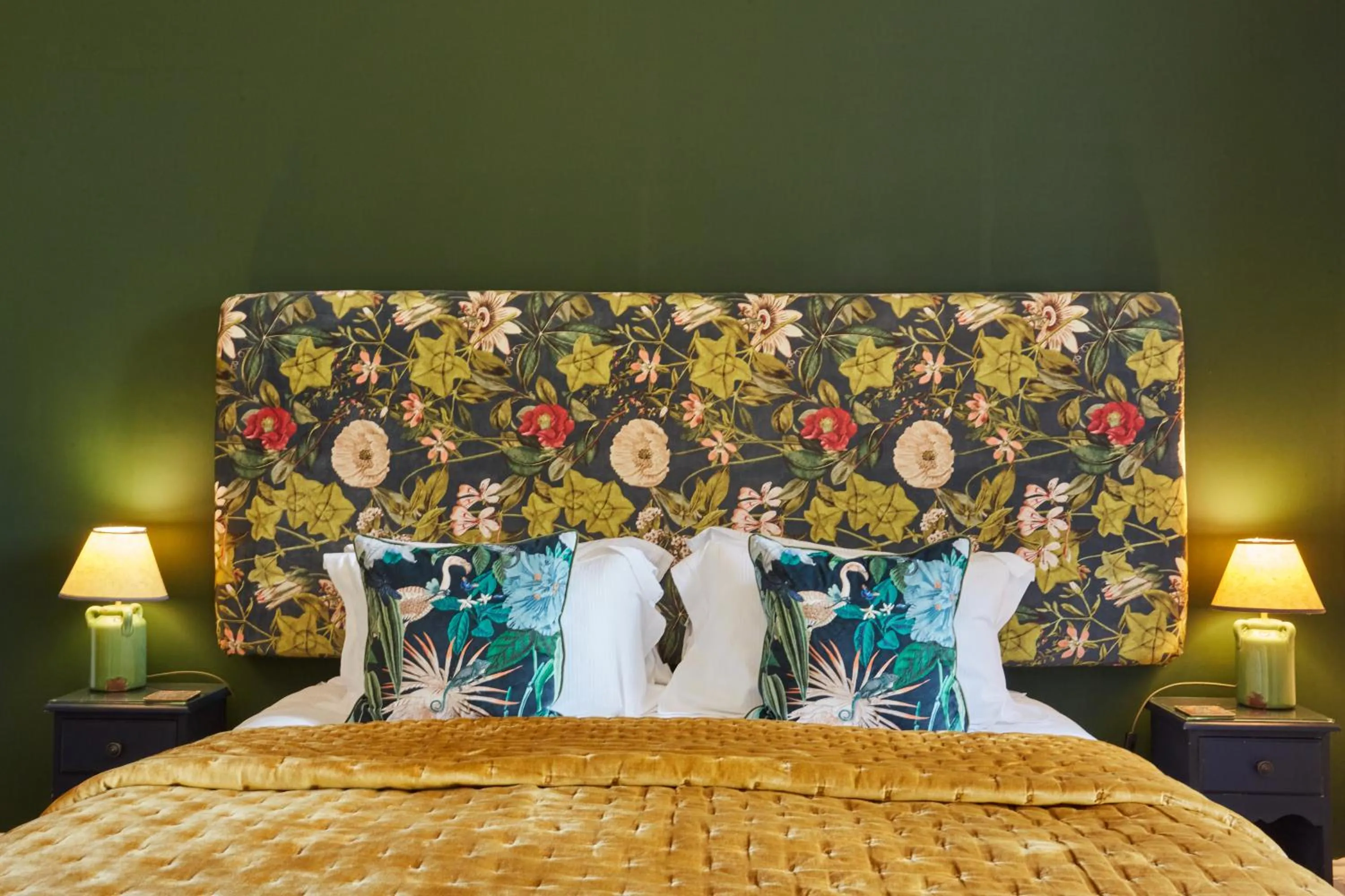 Bed in Merlindale