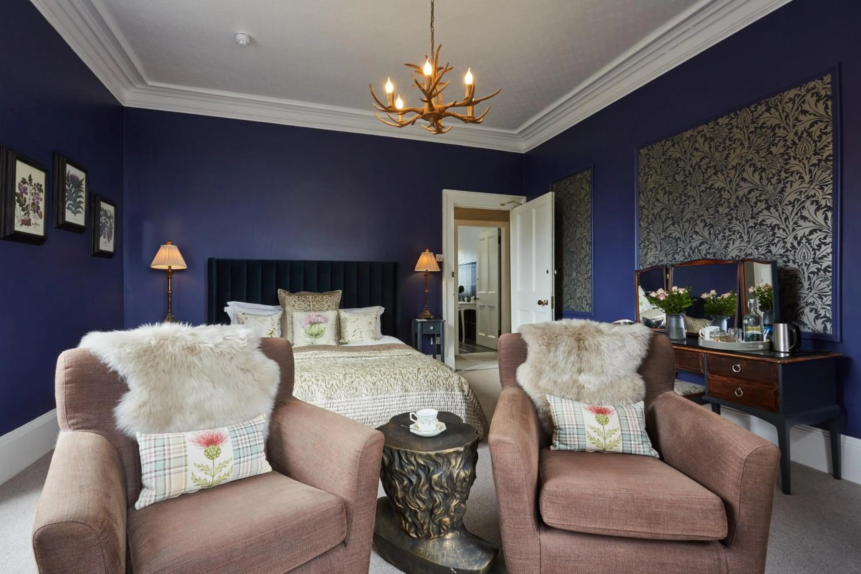 Photo of the whole room in Merlindale