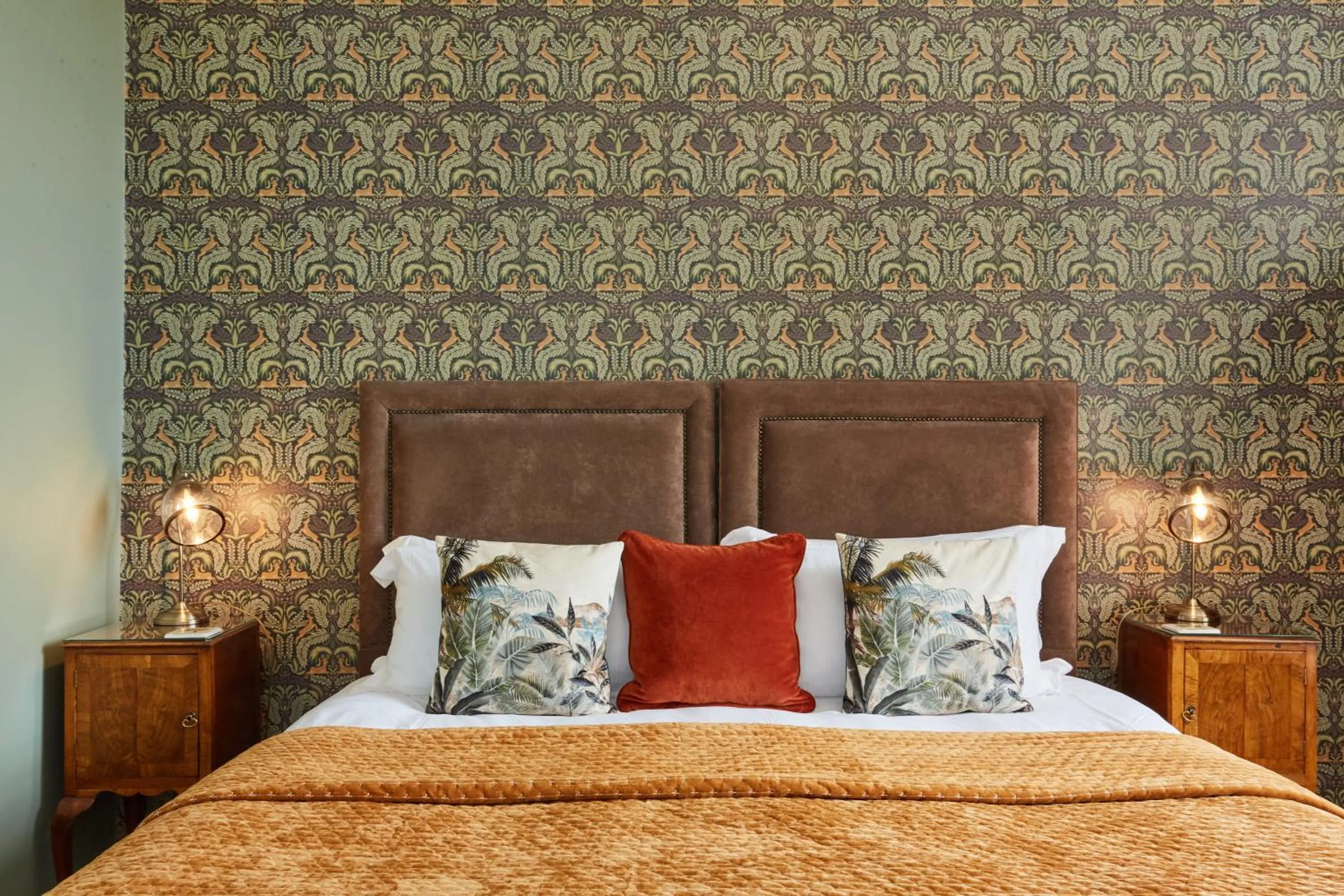 Bed in Merlindale
