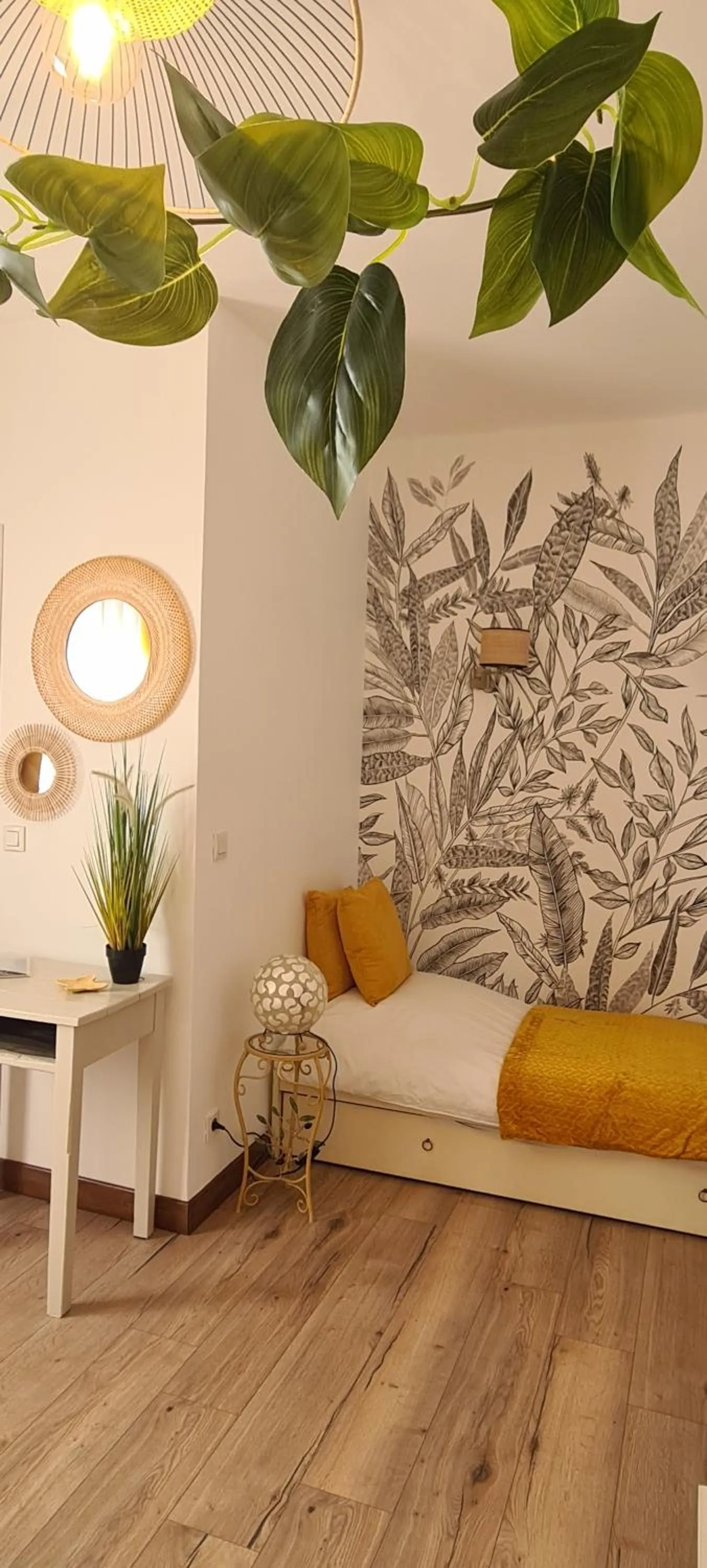 A l'ombre du clocher