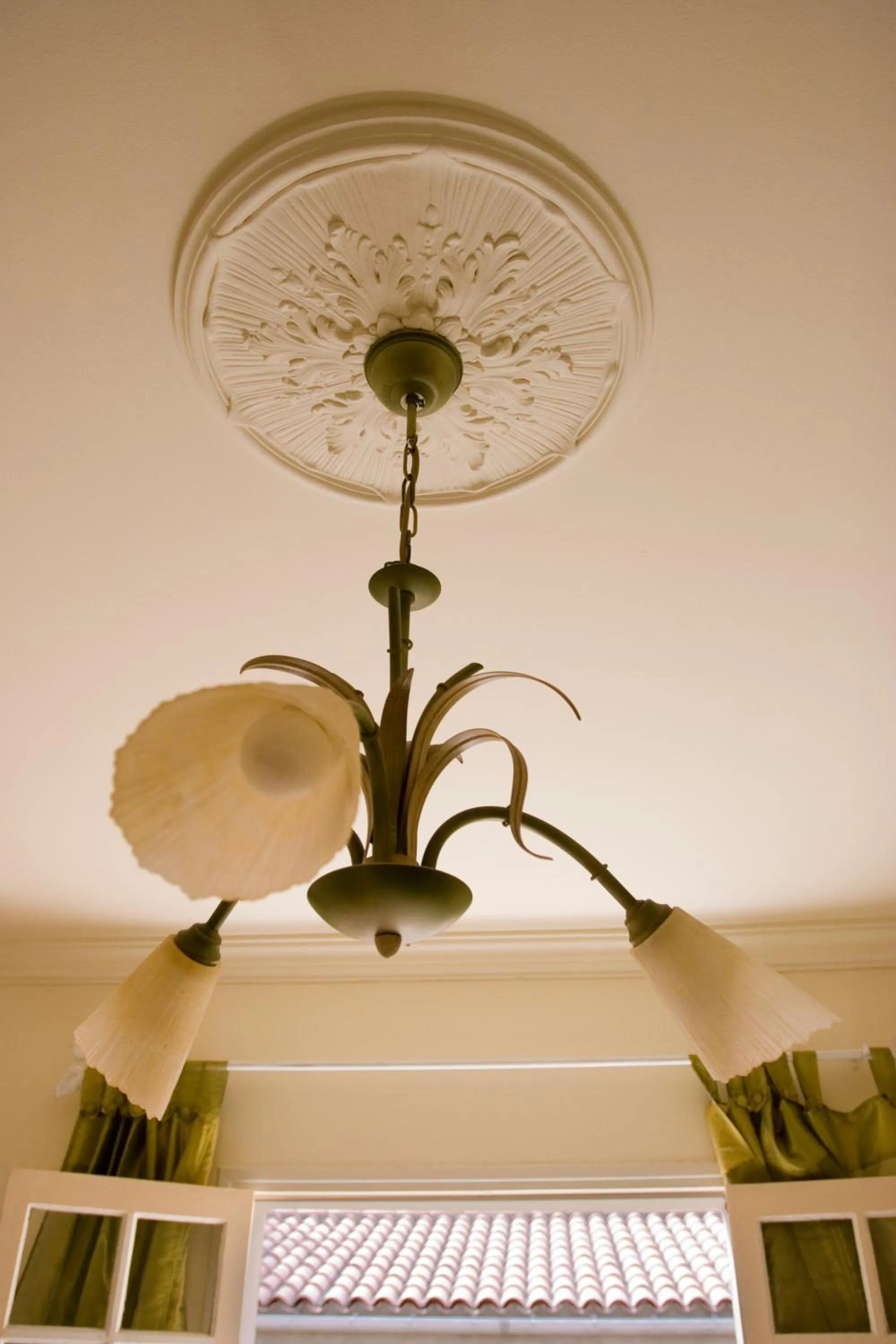 A l'ombre du clocher